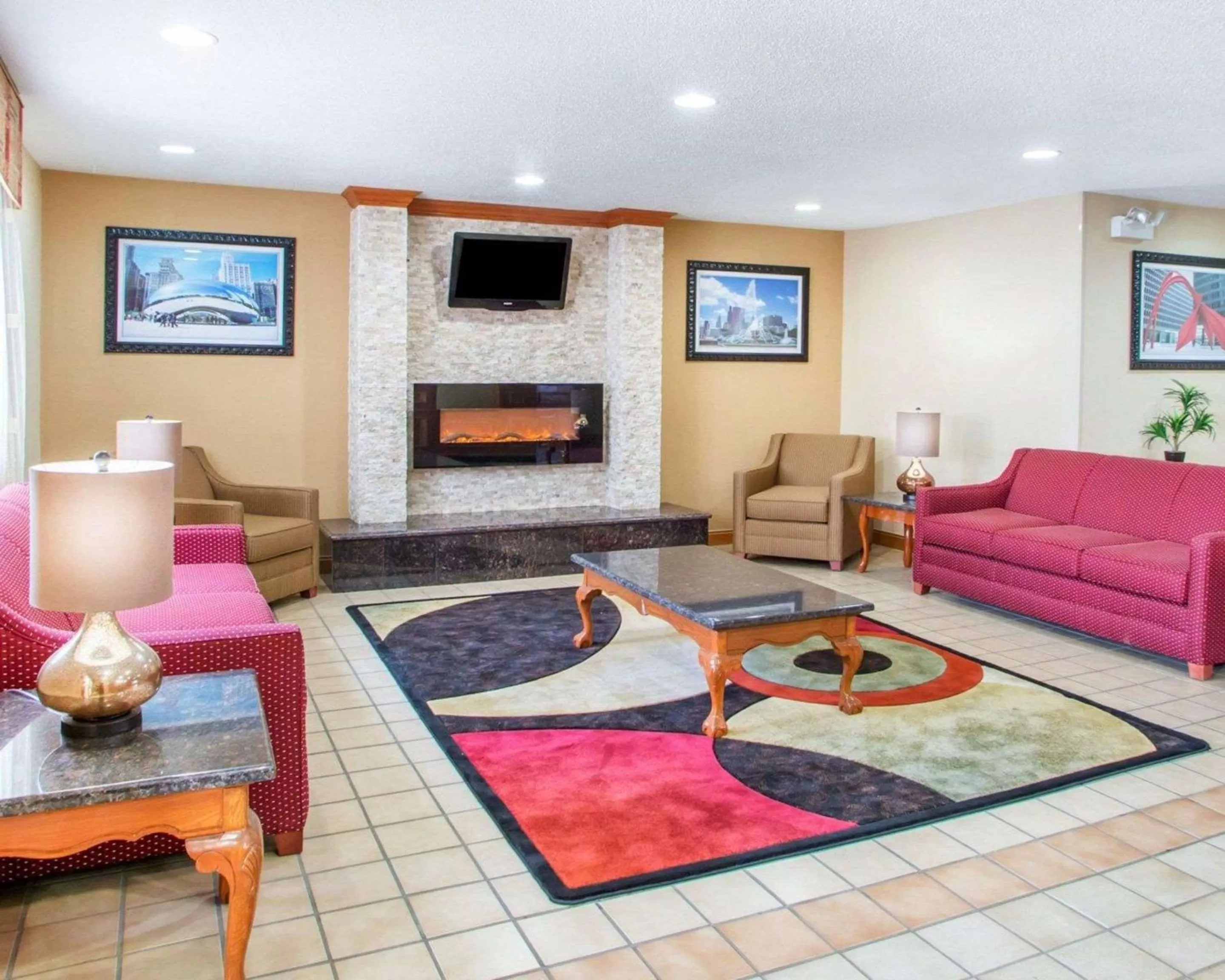 Lobby or reception in Quality Inn Ottawa near Starved Rock State Park