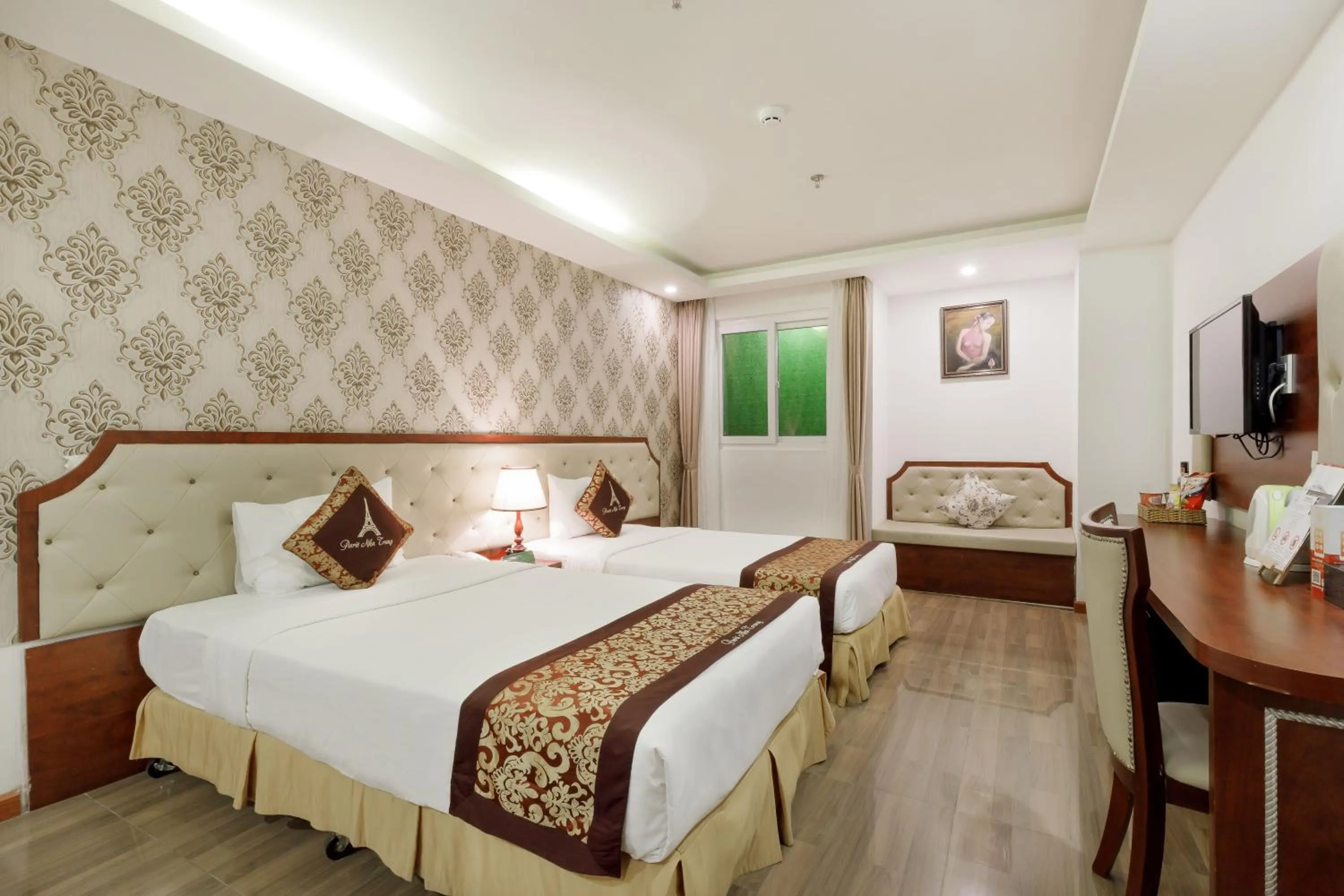 Photo of the whole room, Bed in Paris Luxury Hotel & Apartment Nha Trang