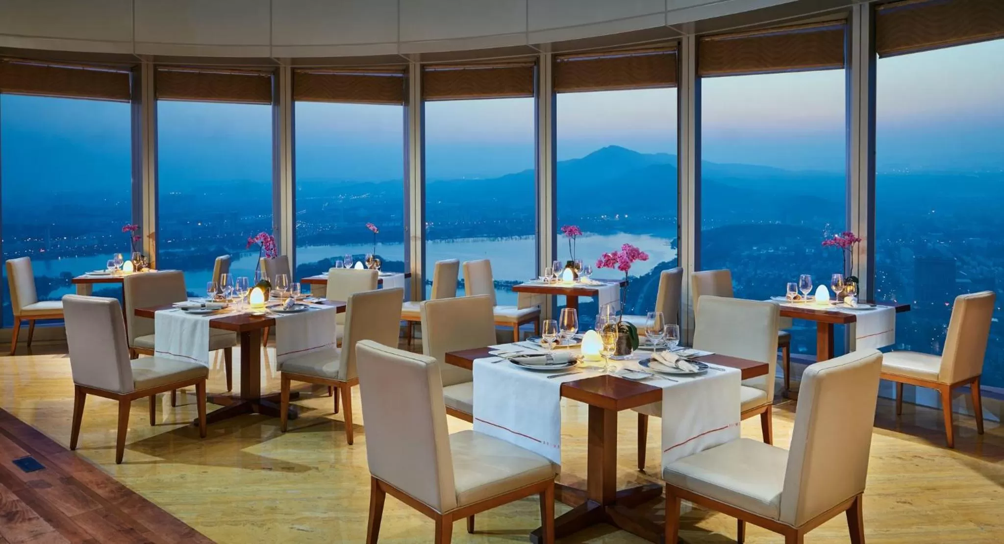 Restaurant/places to eat in InterContinental Nanjing by IHG