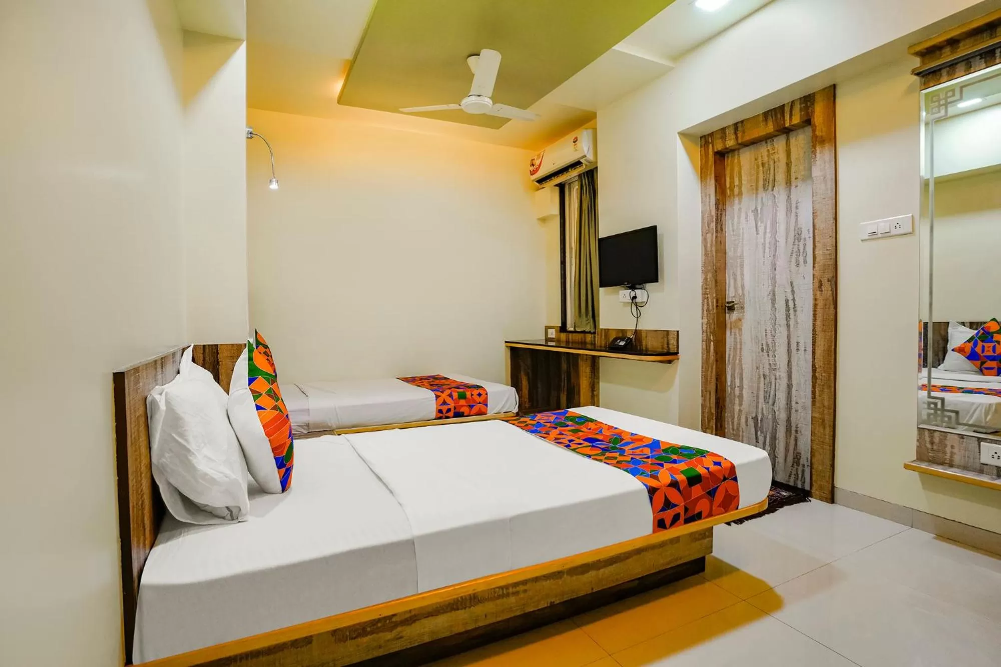 Bed in FabHotel Happy Homely Stay - Airport road