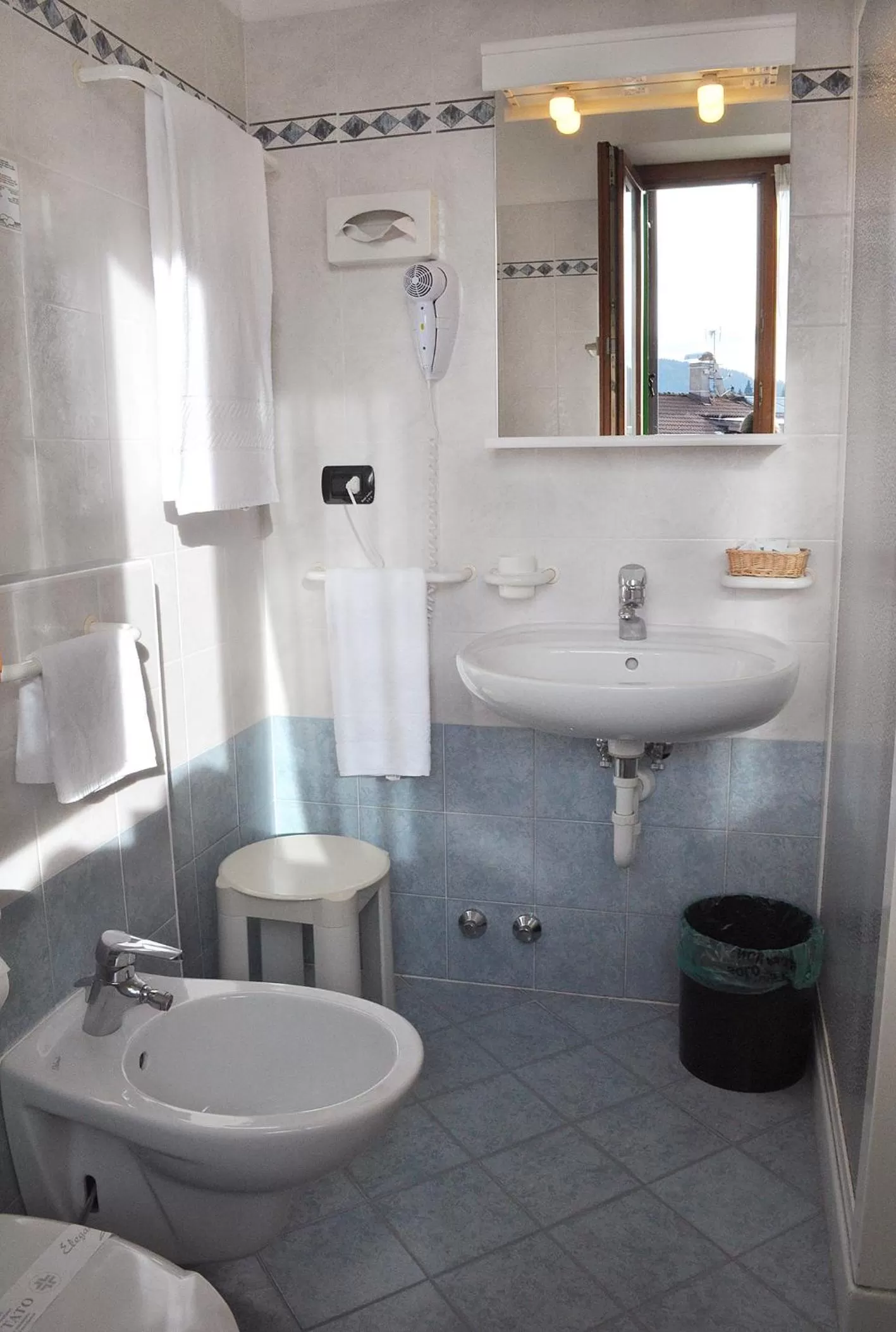 Bathroom in Albergo Antico