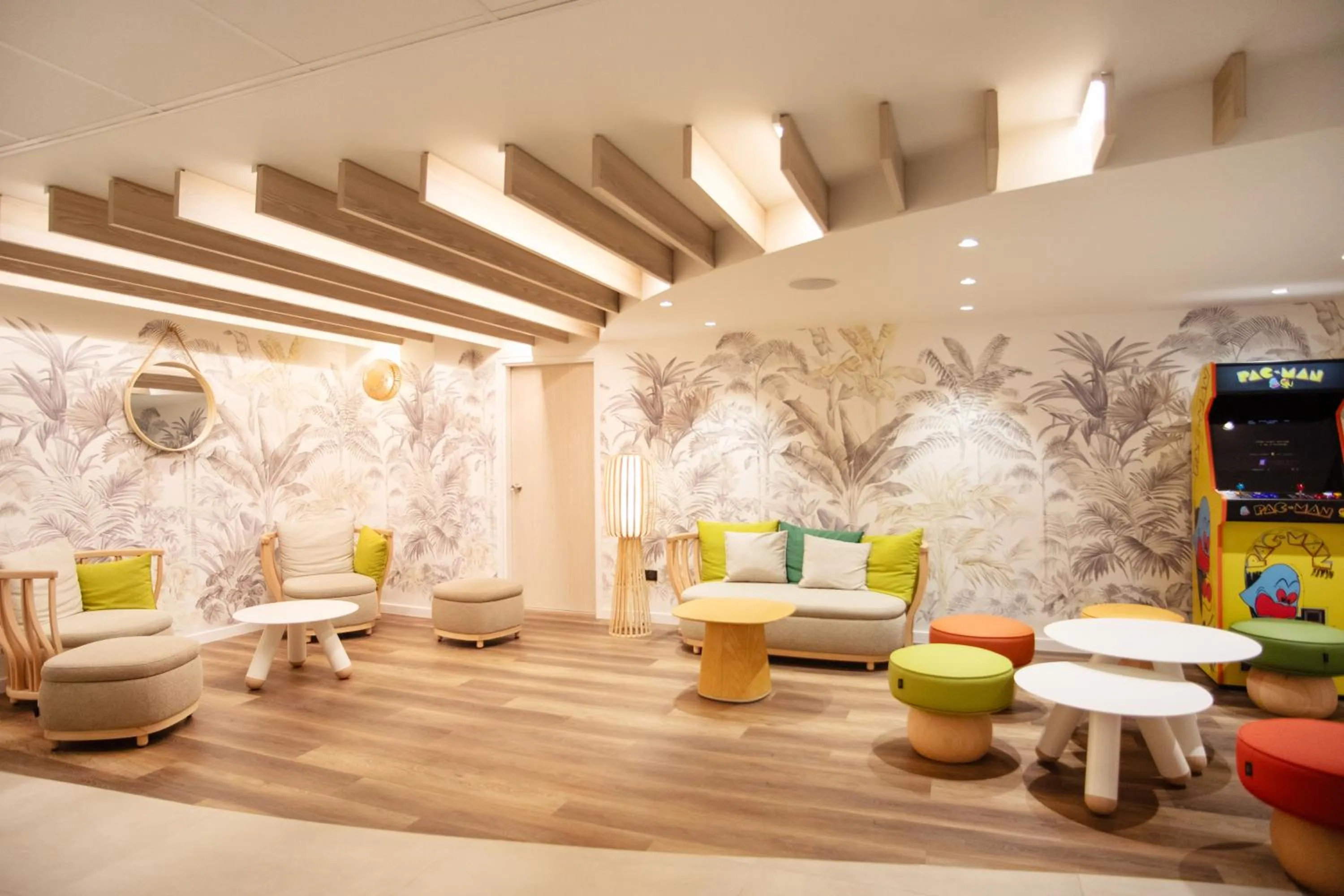 Communal lounge/ TV room in Novotel Montpellier