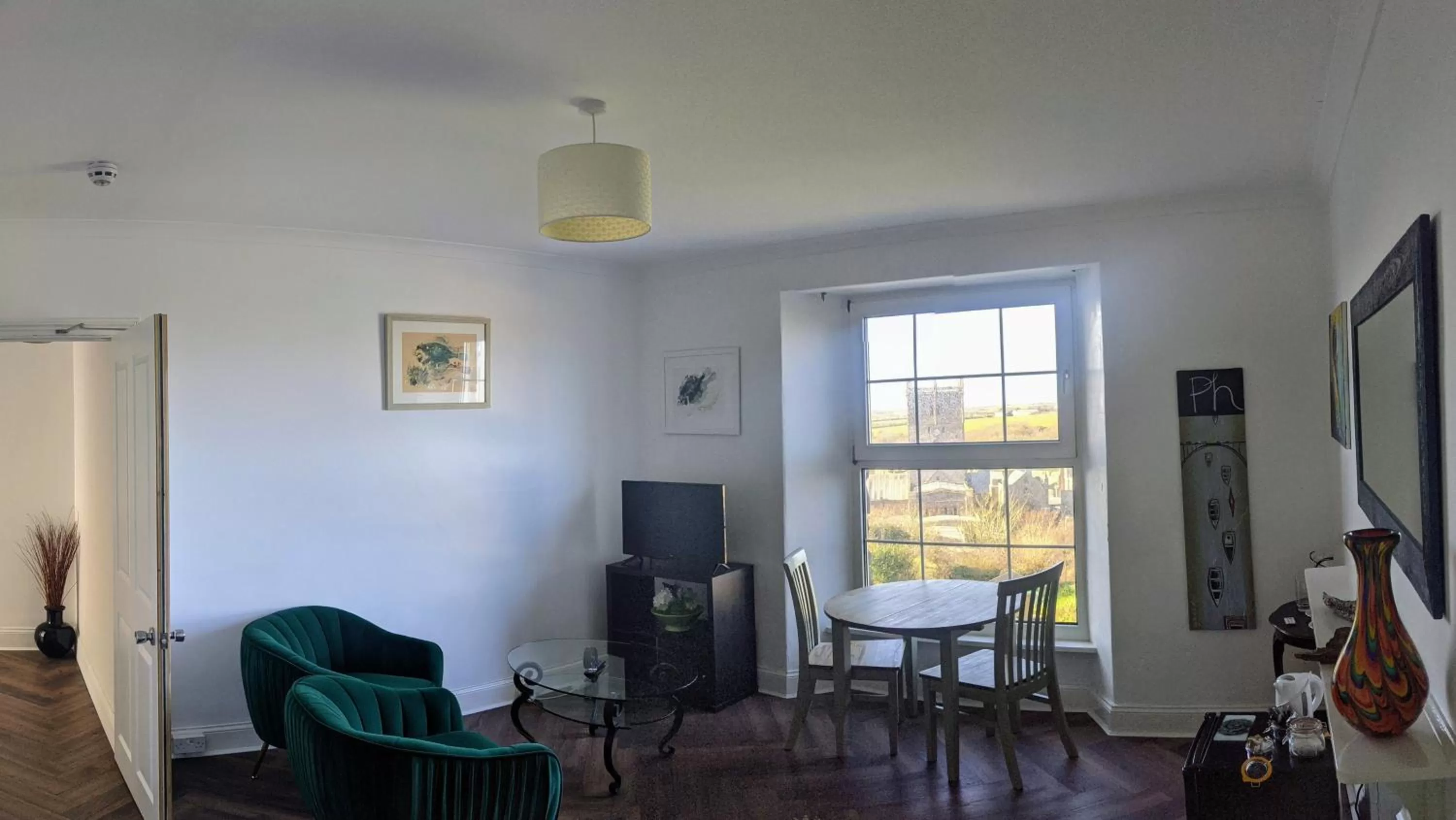 Superior Suite in St Davids Gin & Kitchen - The Cathedral Villas