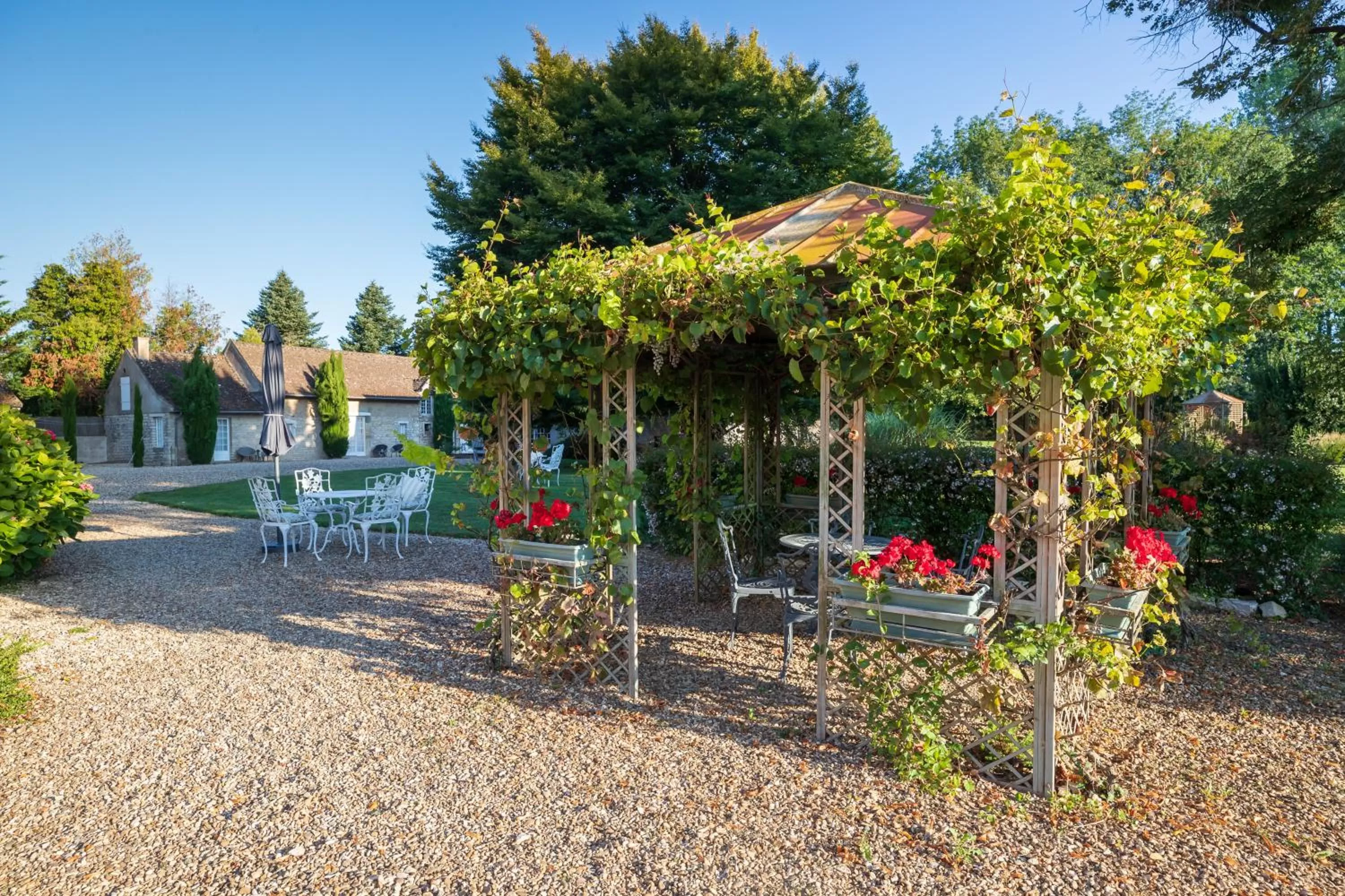 Garden, Property Building in Domaine De L´Oiseau