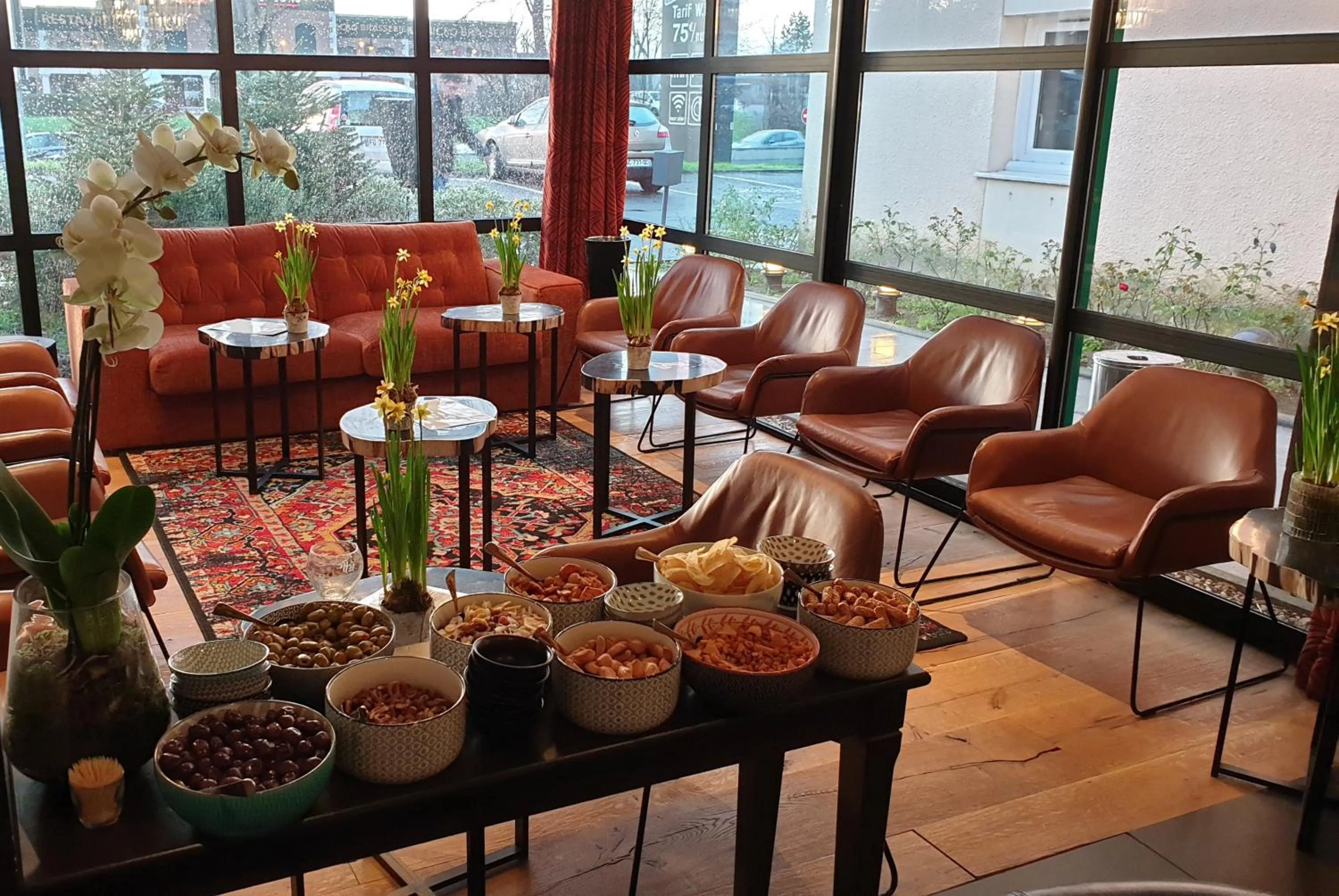Living room in Hotel Acadie Eragny ( ex Comfort Hotel)