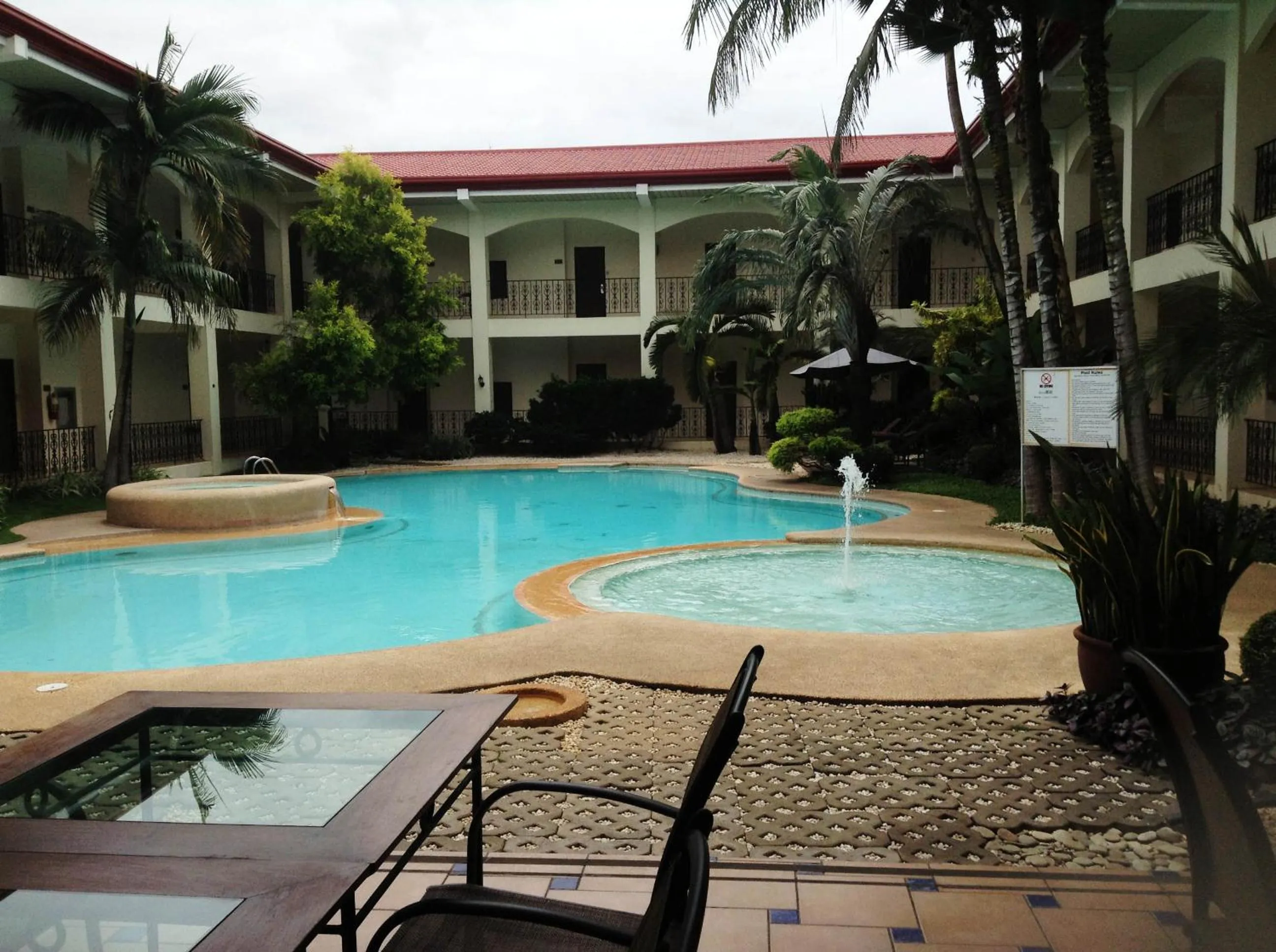 Restaurant/places to eat in Citystate Asturias Hotel Palawan