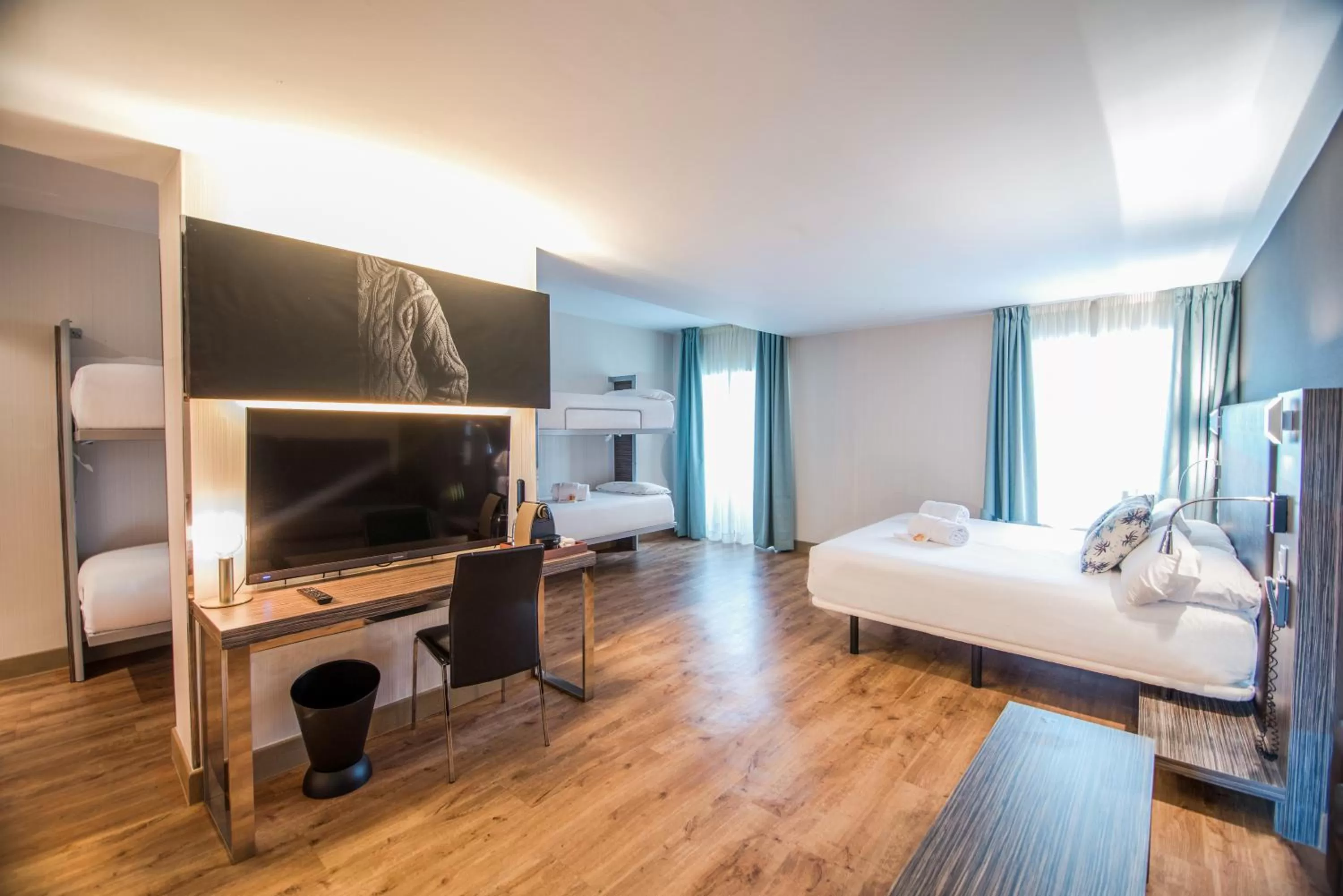 Bedroom, Bed in Petit Palace Santa Cruz