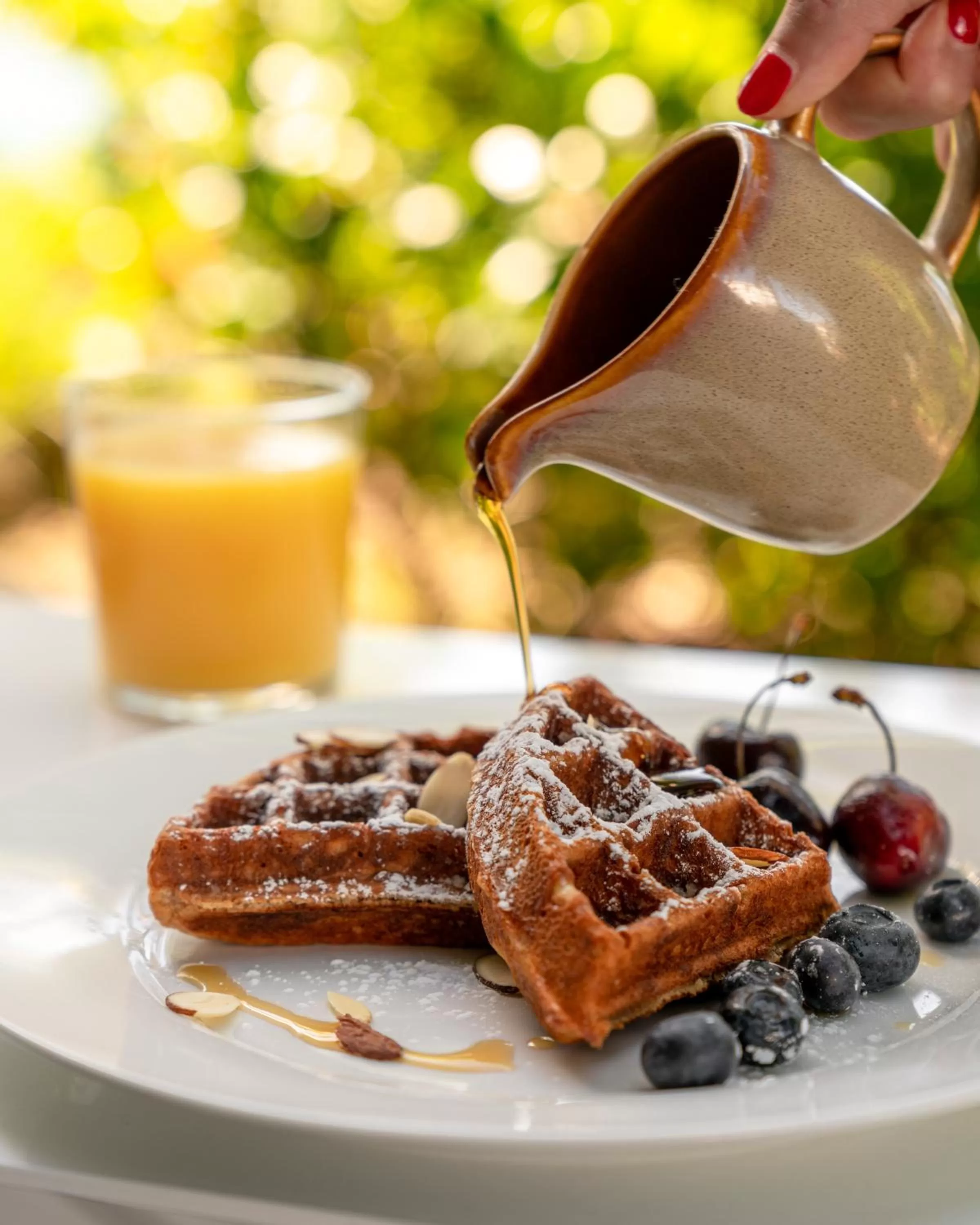 Restaurant/places to eat in The Altair Bay Harbor Hotel