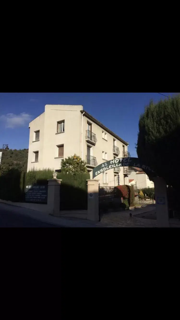 Studio with Terrace in Hébergements à La Rive, Accueil ouvert tous les jours jusqu'à 20h00 dernier délai, depuis 30 ans ! Réserver ici svp ! Merci ! Aucun règlement à distance accepté, Paiement par CB, Espèces, Chèque ou Chèques-Vacances impérativement à la remise des clefs ! Studio with Terrace in Hébergements à La Rive, Accueil ouvert tous les jours jusqu'à 20h00 dernier délai, depuis 30 ans ! Réserver ici svp ! Merci ! Aucun règlement à distance accepté, Paiement par CB, Espèces, Chèque ou Chèques-Vacances impérativement à la remise des clefs !