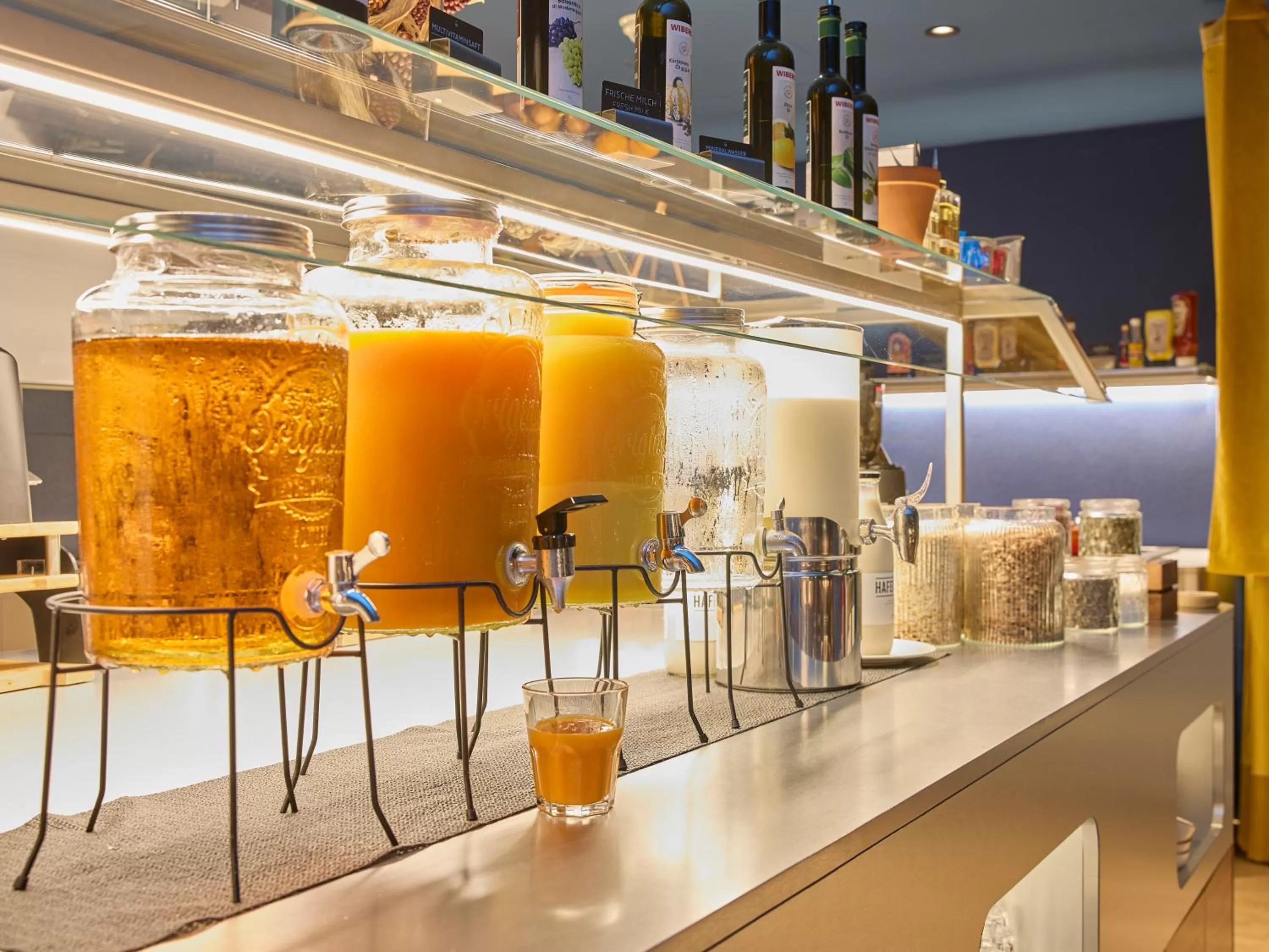 Breakfast in Novotel Zurich City West