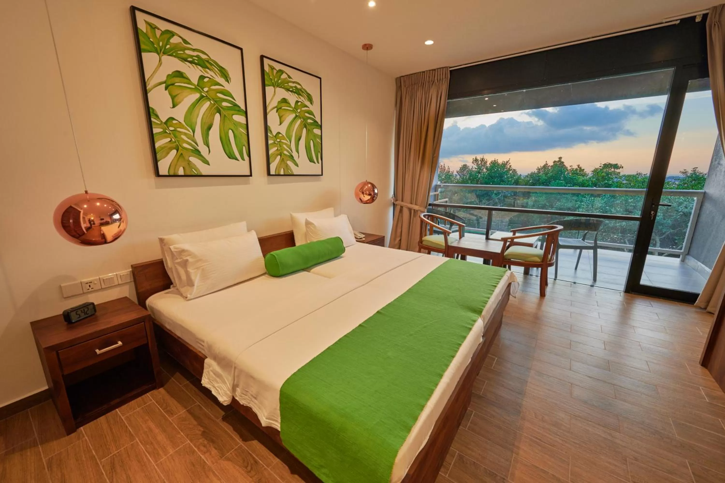 Photo of the whole room, Bed in Agnus Unawatuna