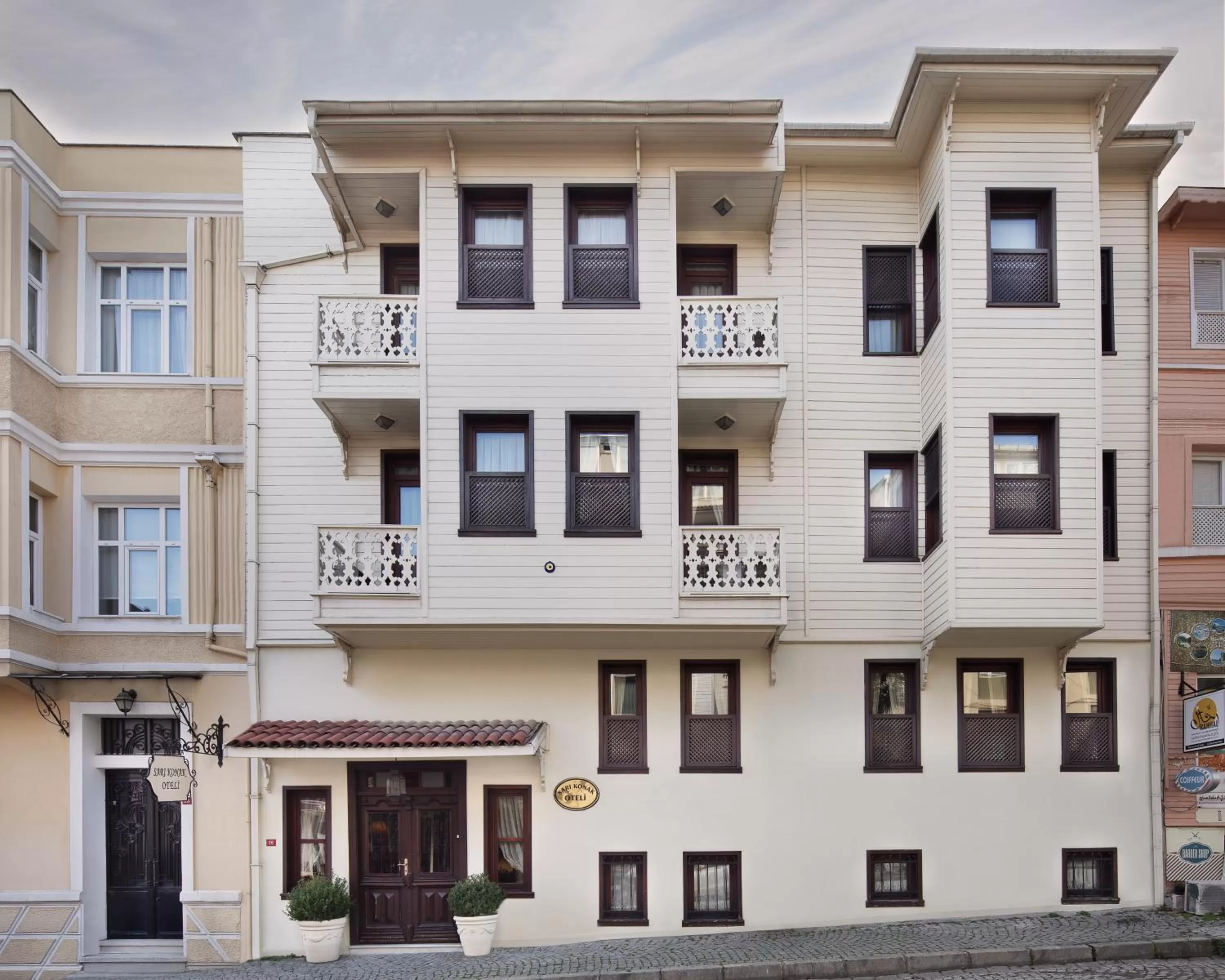 Property building in Hotel Sari Konak