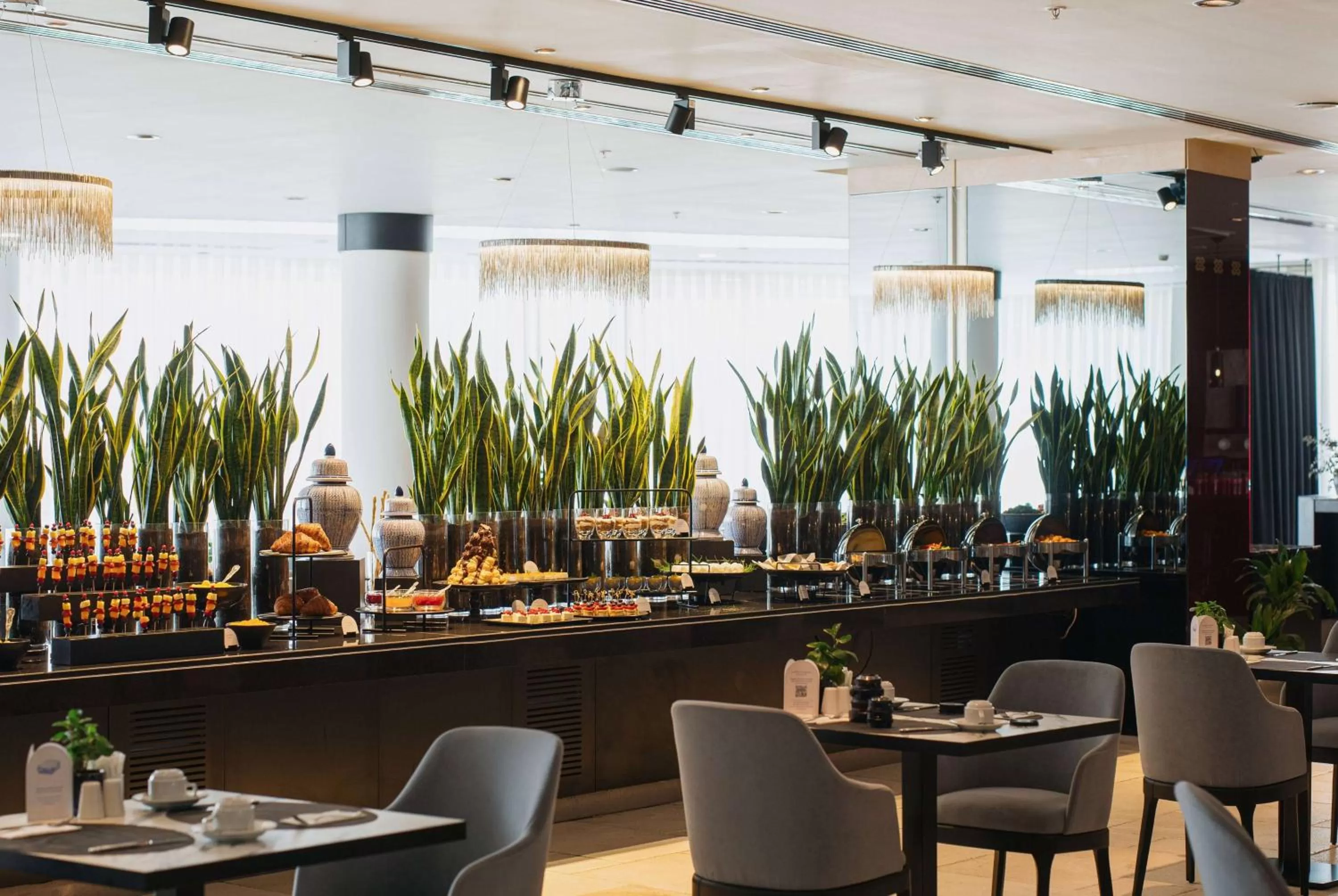 Restaurant/places to eat in Wyndham Ankara