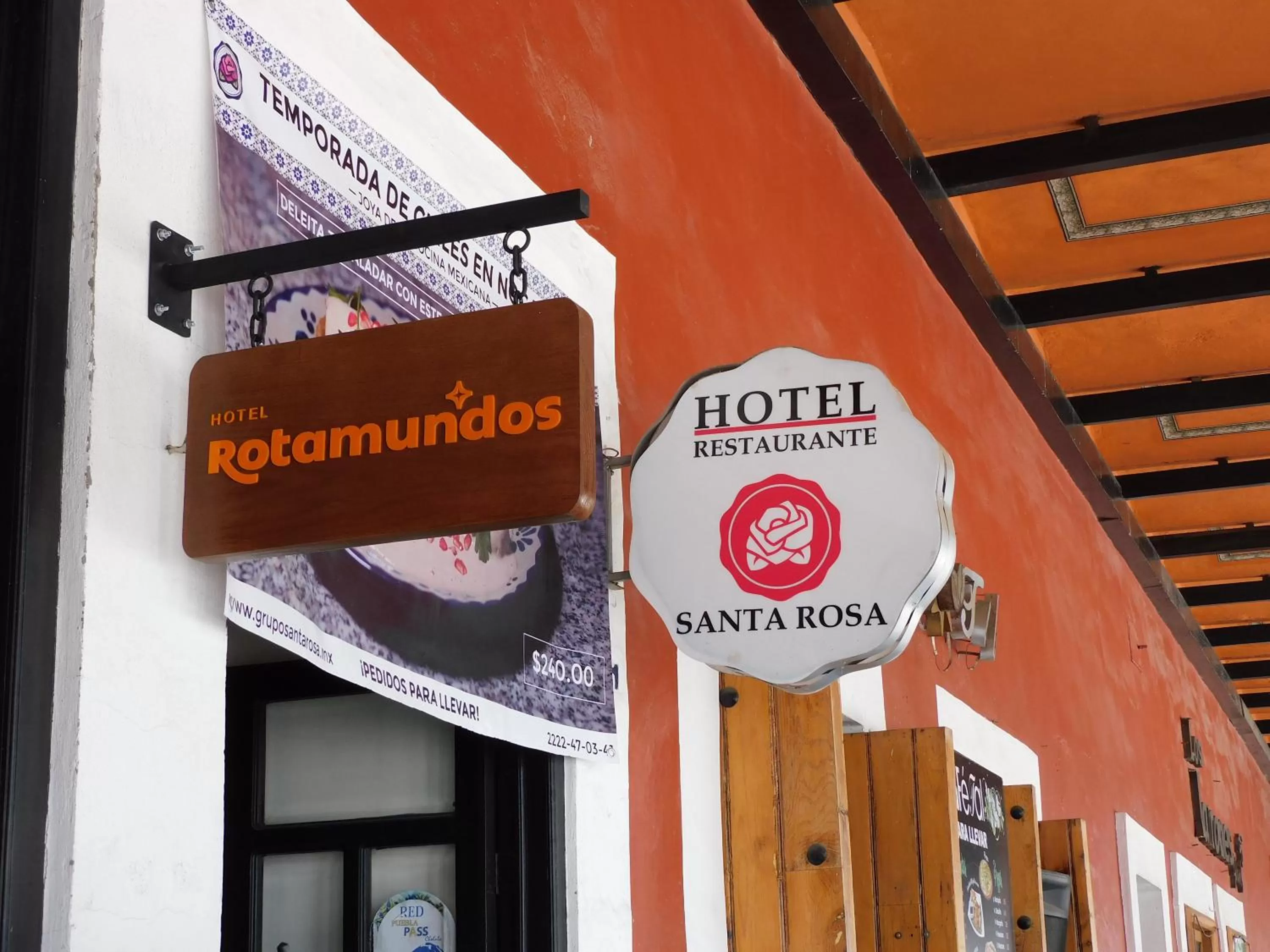 Logo/Certificate/Sign in Hotel Santa Rosa
