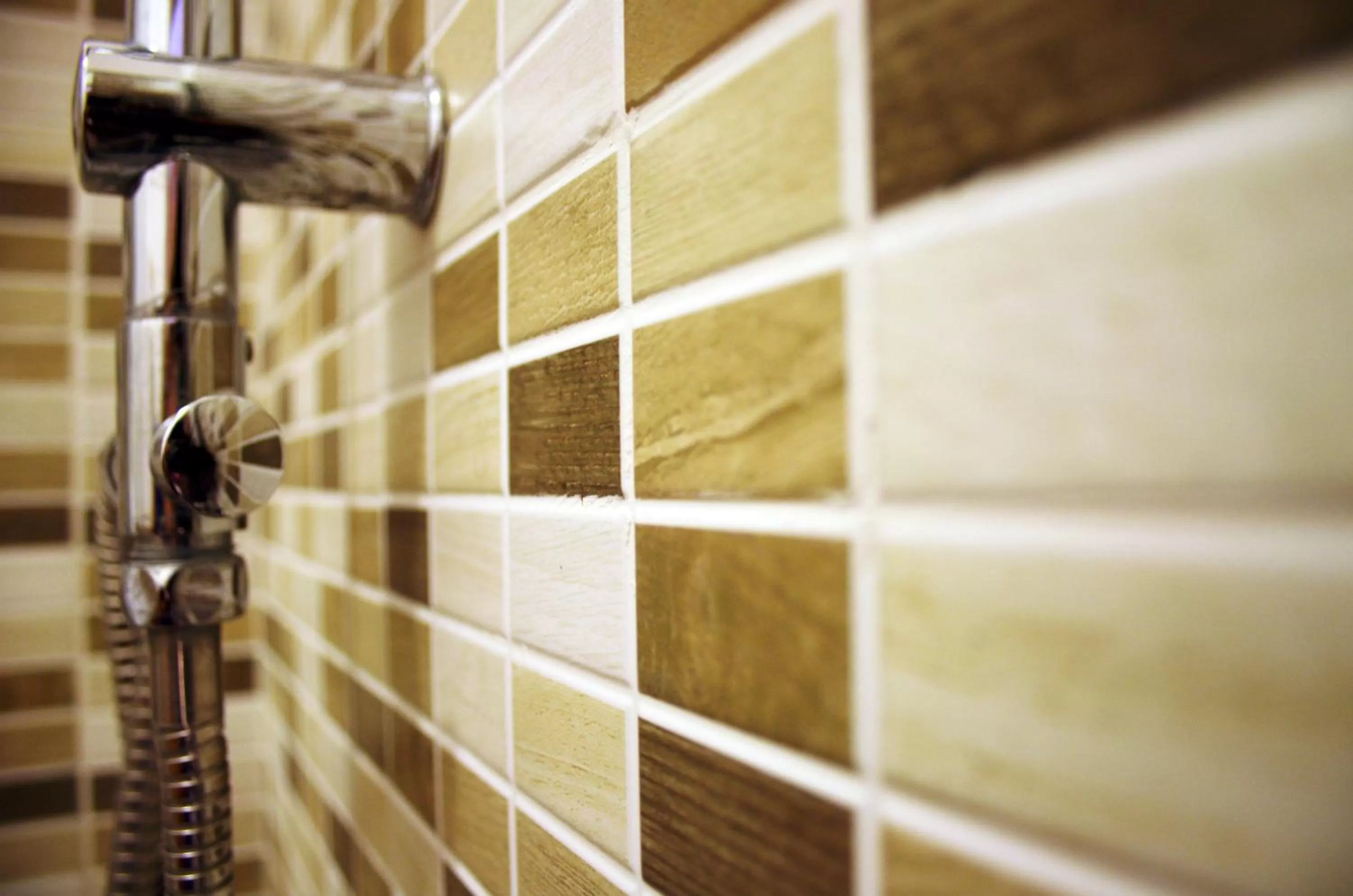 Shower in Fiumicino Airport B&B Deluxe