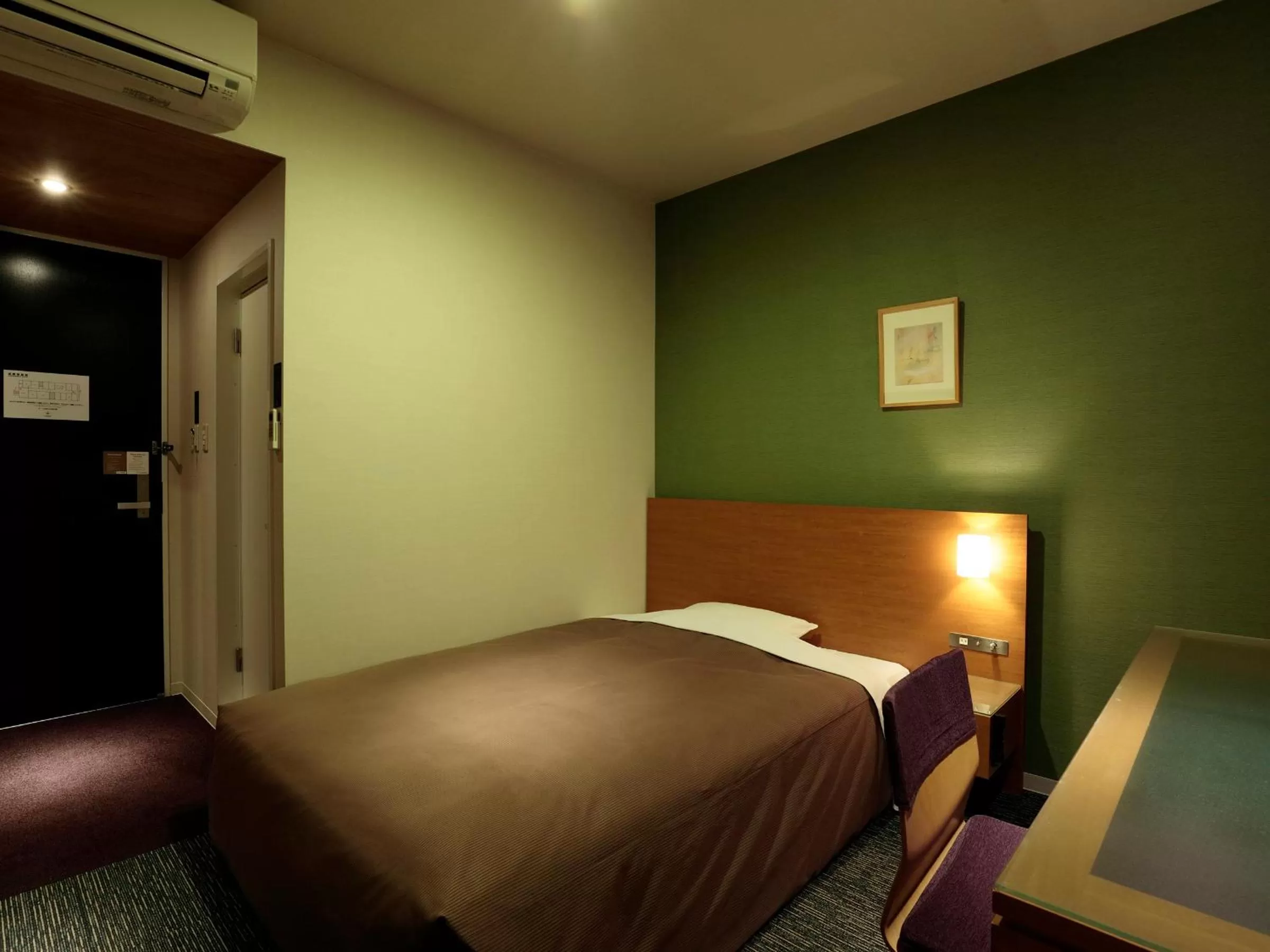 Photo of the whole room, Bed in Candeo Hotels Kameyama