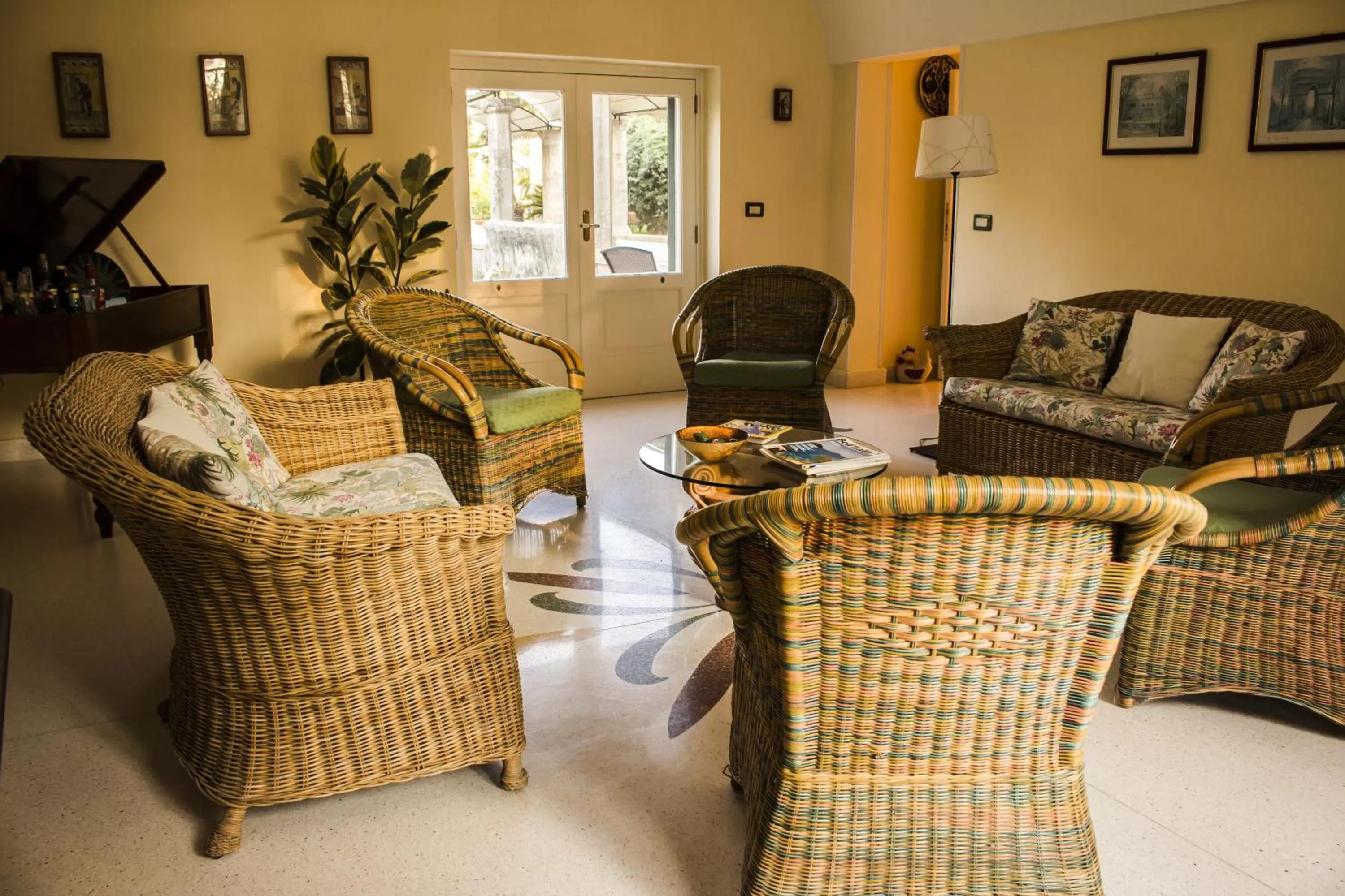 Communal lounge/ TV room, Seating Area in Parco Degli Aranci