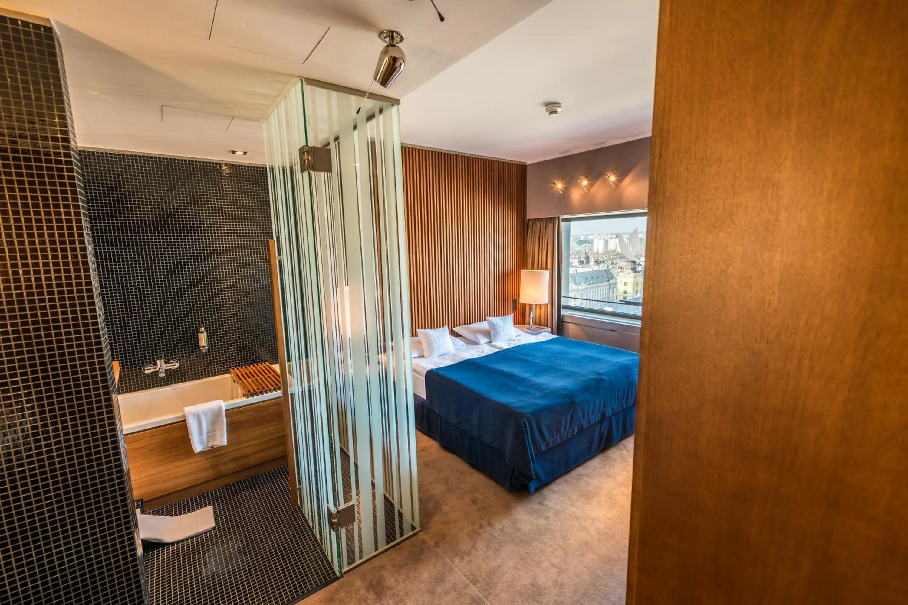 Bathroom, Bed in Hotel Yasmin Košice