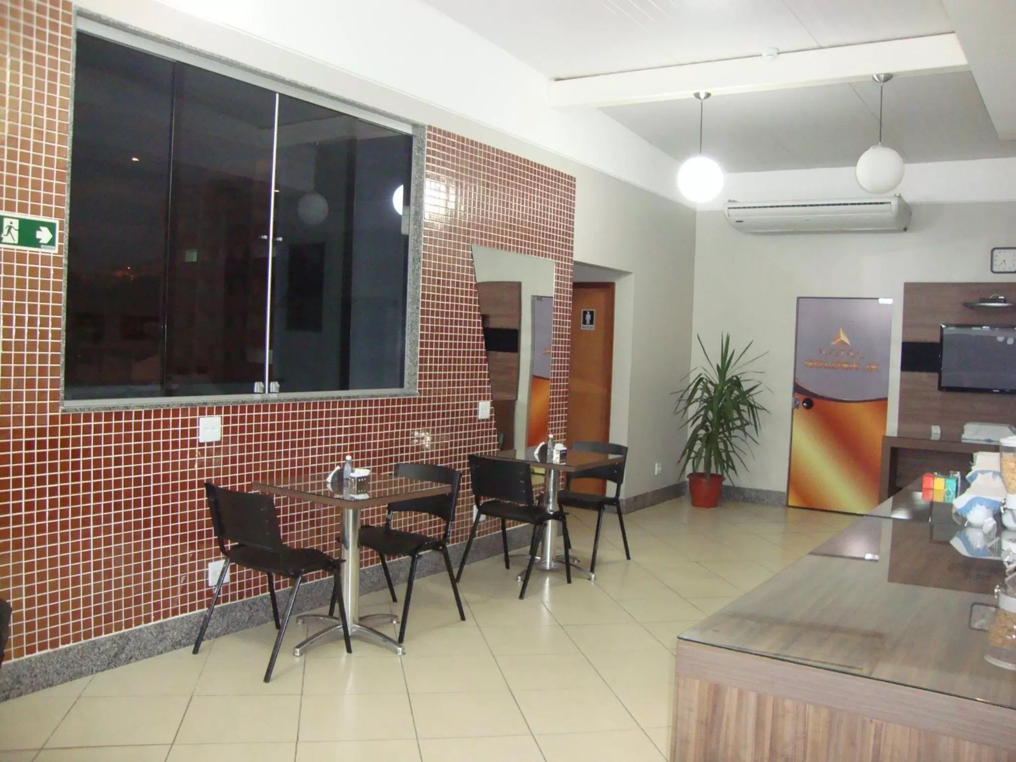 Coffee/tea facilities in Hotel Golden JK