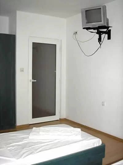 TV and multimedia, Bed in Hotel Pilevski