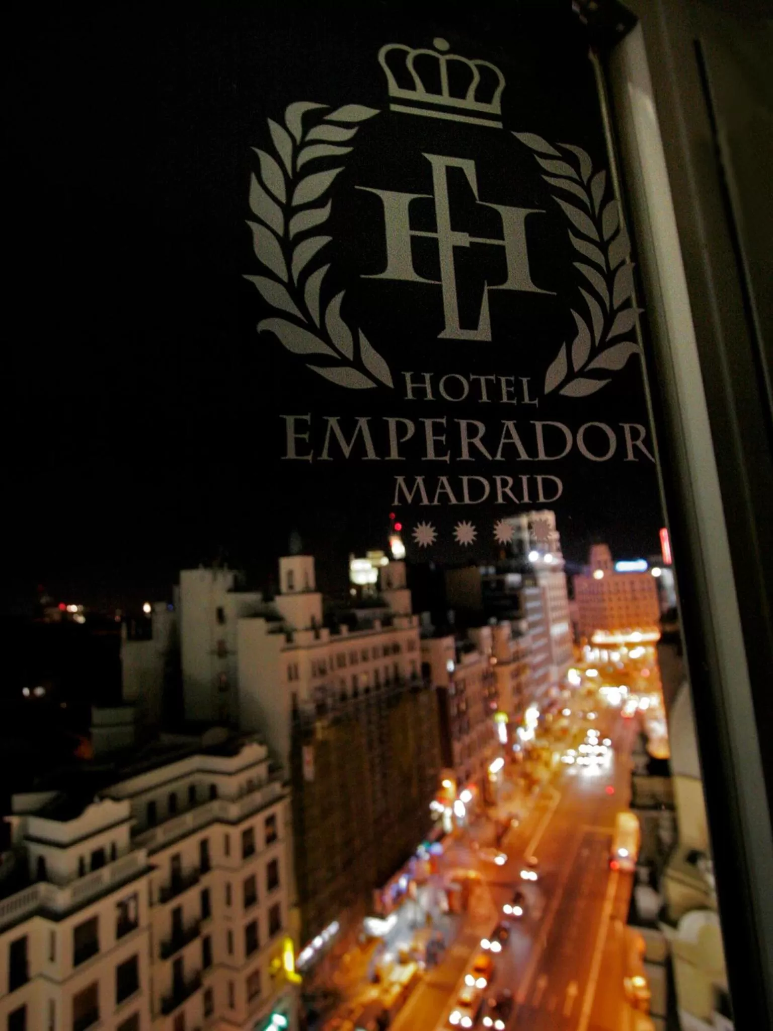 Area and facilities in Emperador