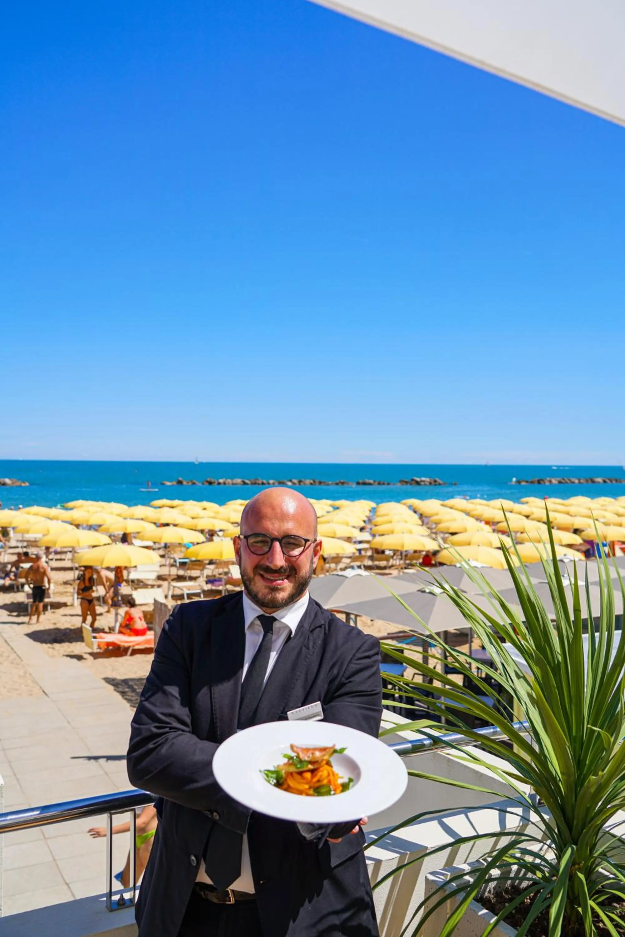 Restaurant/places to eat in Nautilus Family Hotel