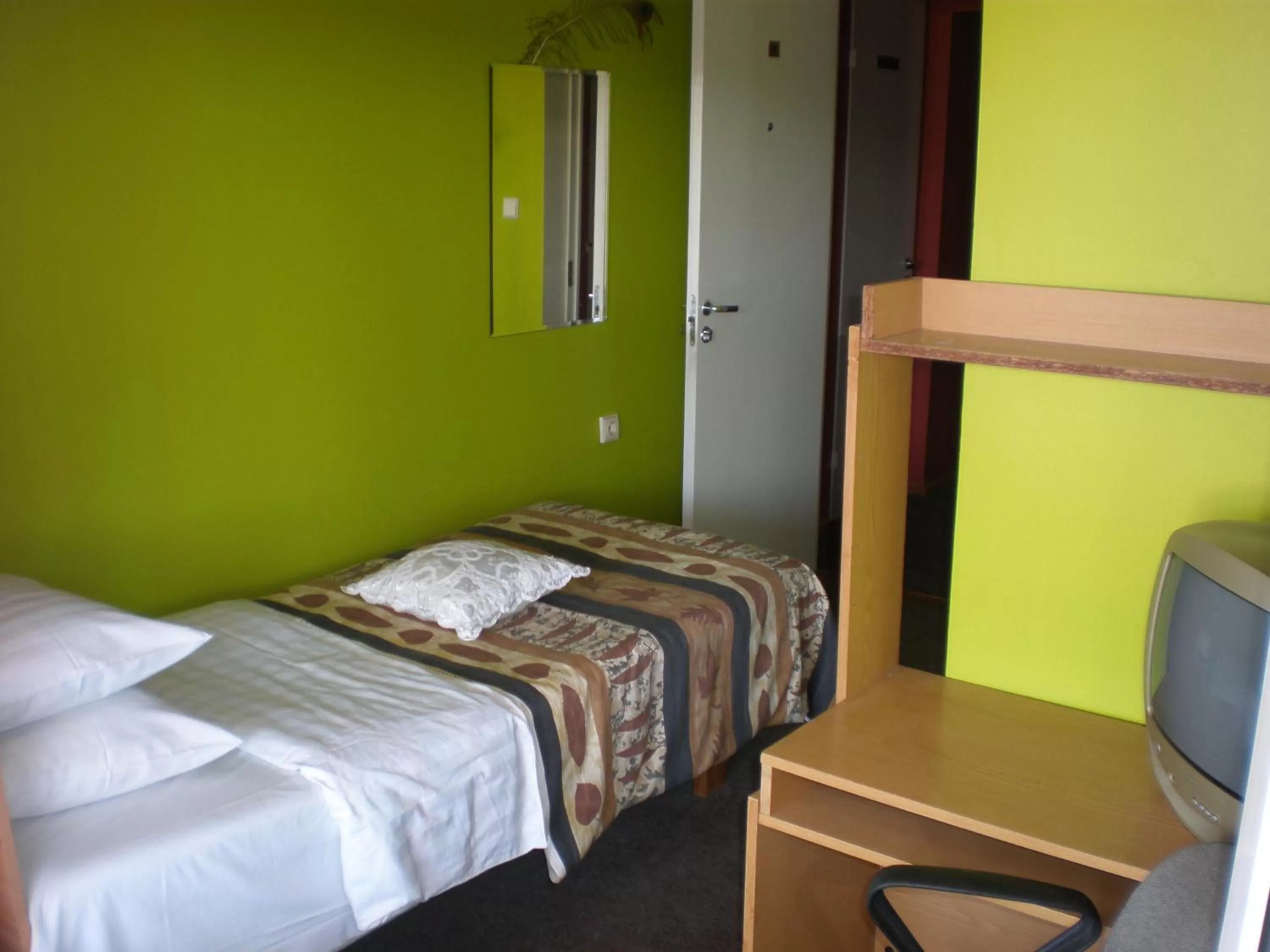 Photo of the whole room, Bed in Hotel Getliin