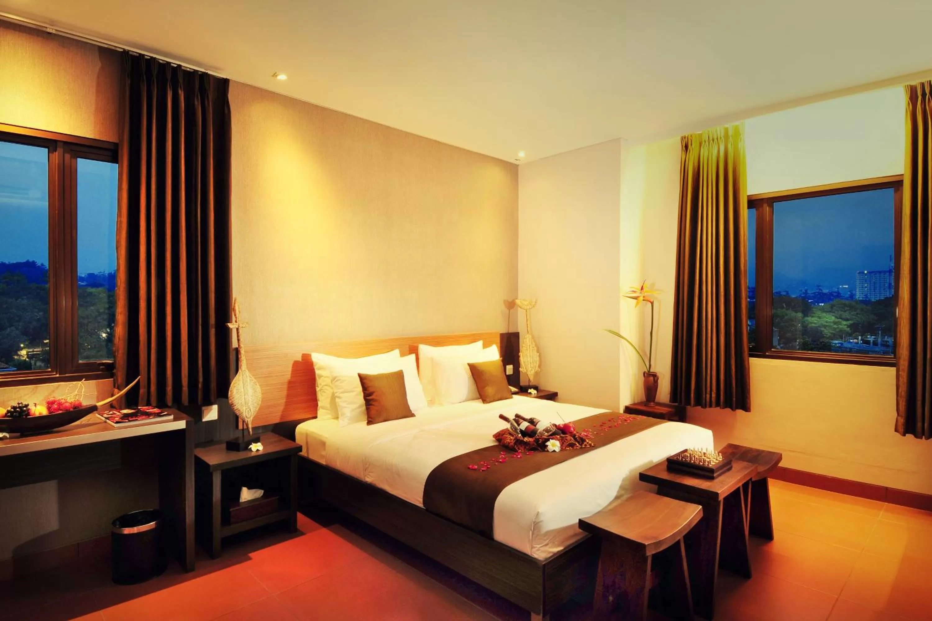 Bed in Sukajadi Hotel, Convention and Gallery