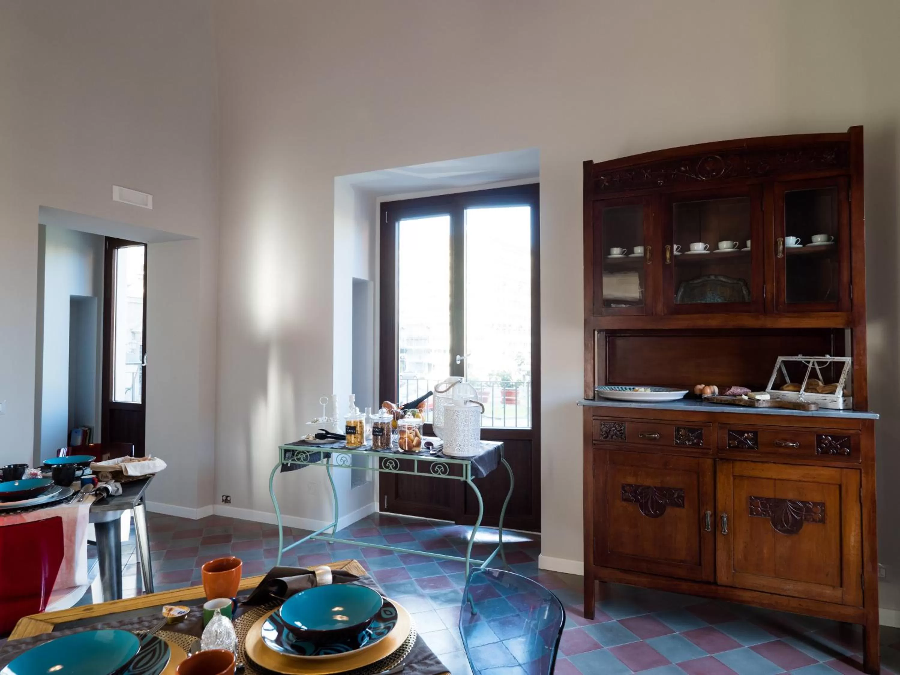 Communal lounge/ TV room in B&B Sciara Larmisi