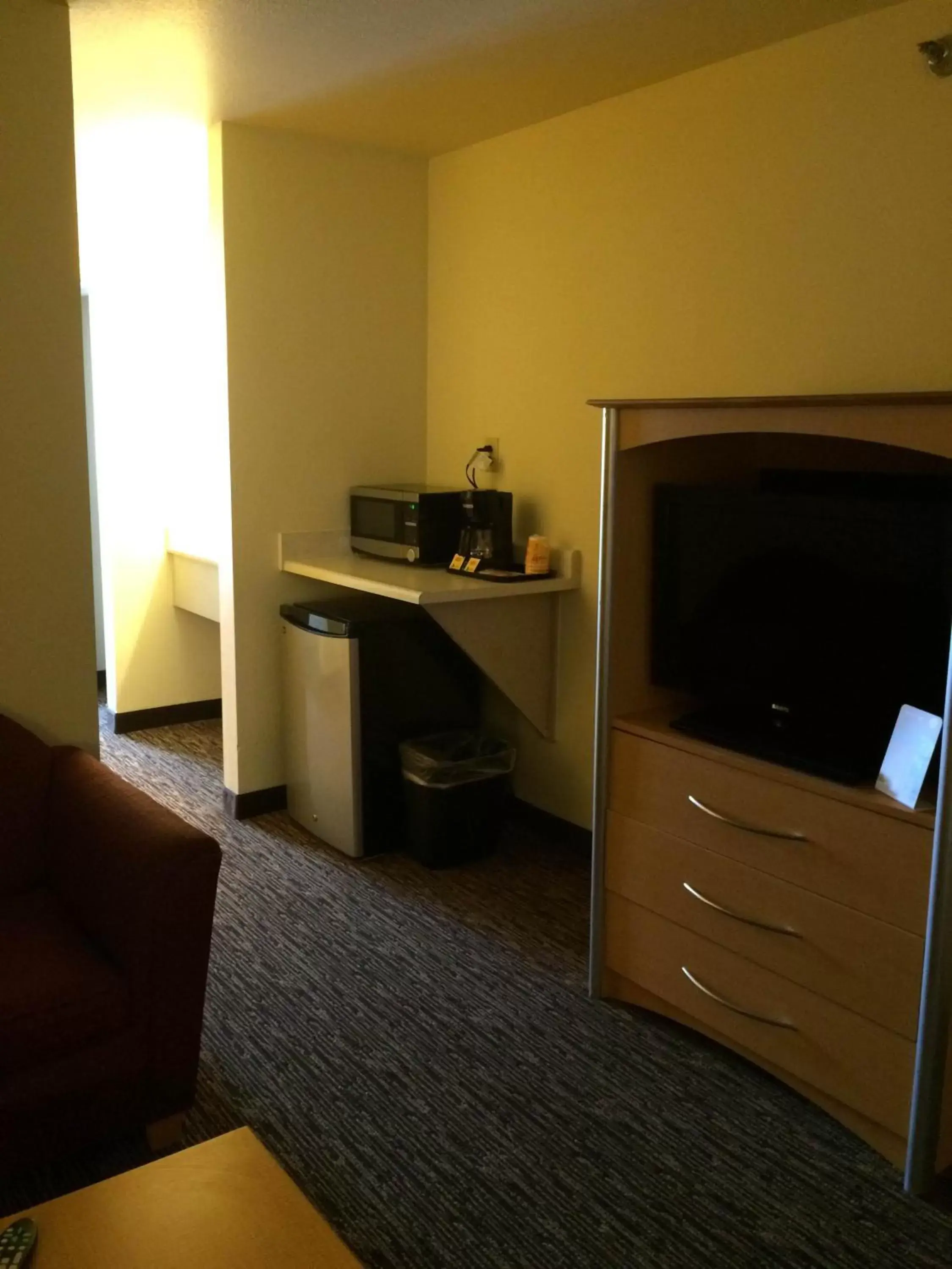 Deluxe King Studio Suite - Non-Smoking in Baymont by Wyndham Lawrenceburg Deluxe King Studio Suite - Non-Smoking in Baymont by Wyndham Lawrenceburg