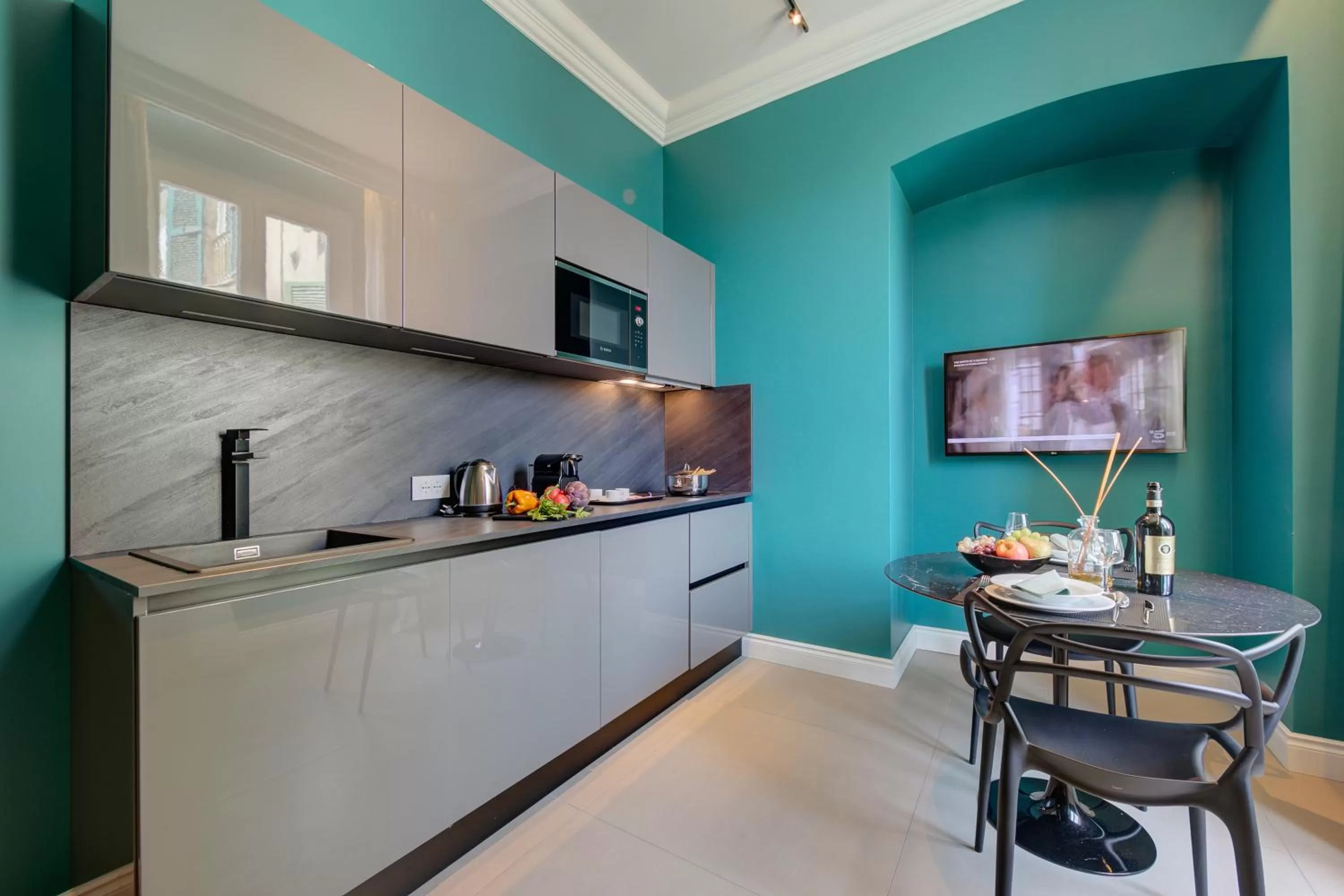 Kitchen or kitchenette, Kitchen/Kitchenette in Boutique Central Apartments- Happy Rentals