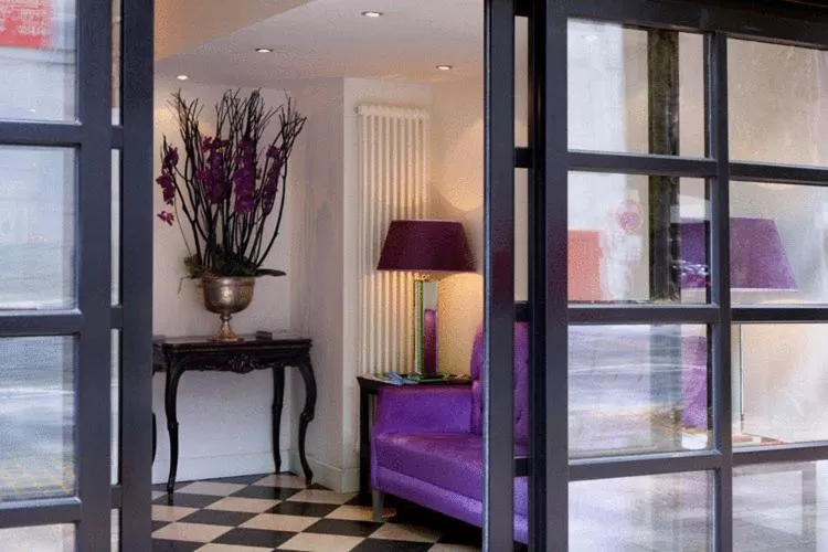 Decorative detail, Bed in Hotel Aleksandra