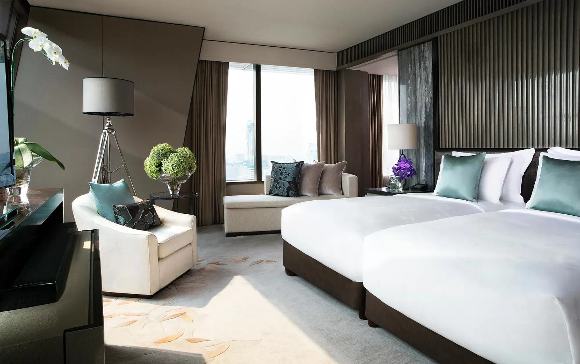 Photo of the whole room, Bed in The Okura Prestige Bangkok