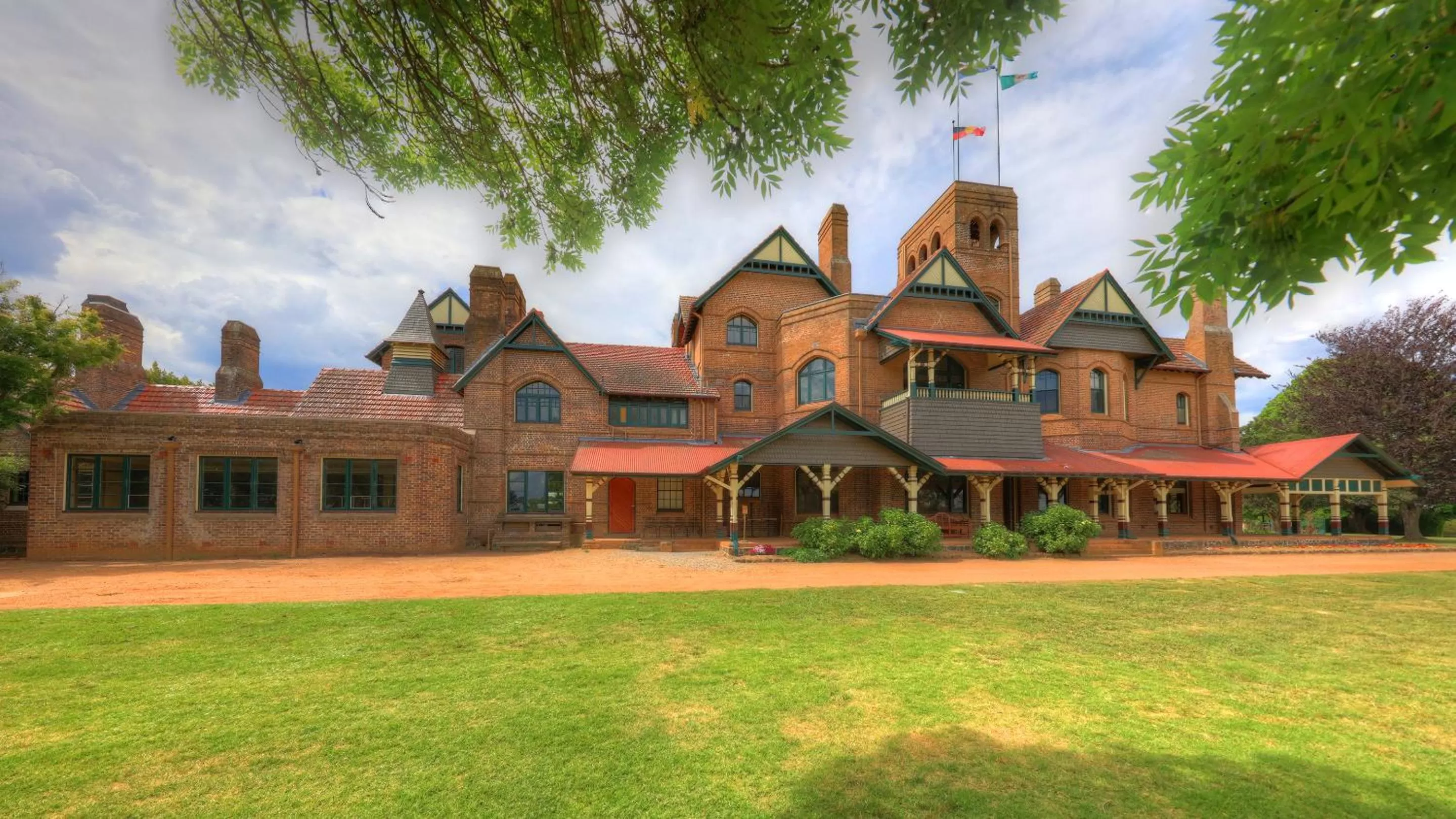 Nearby landmark in The Alluna Motel, an Ascend Collection Hotel
