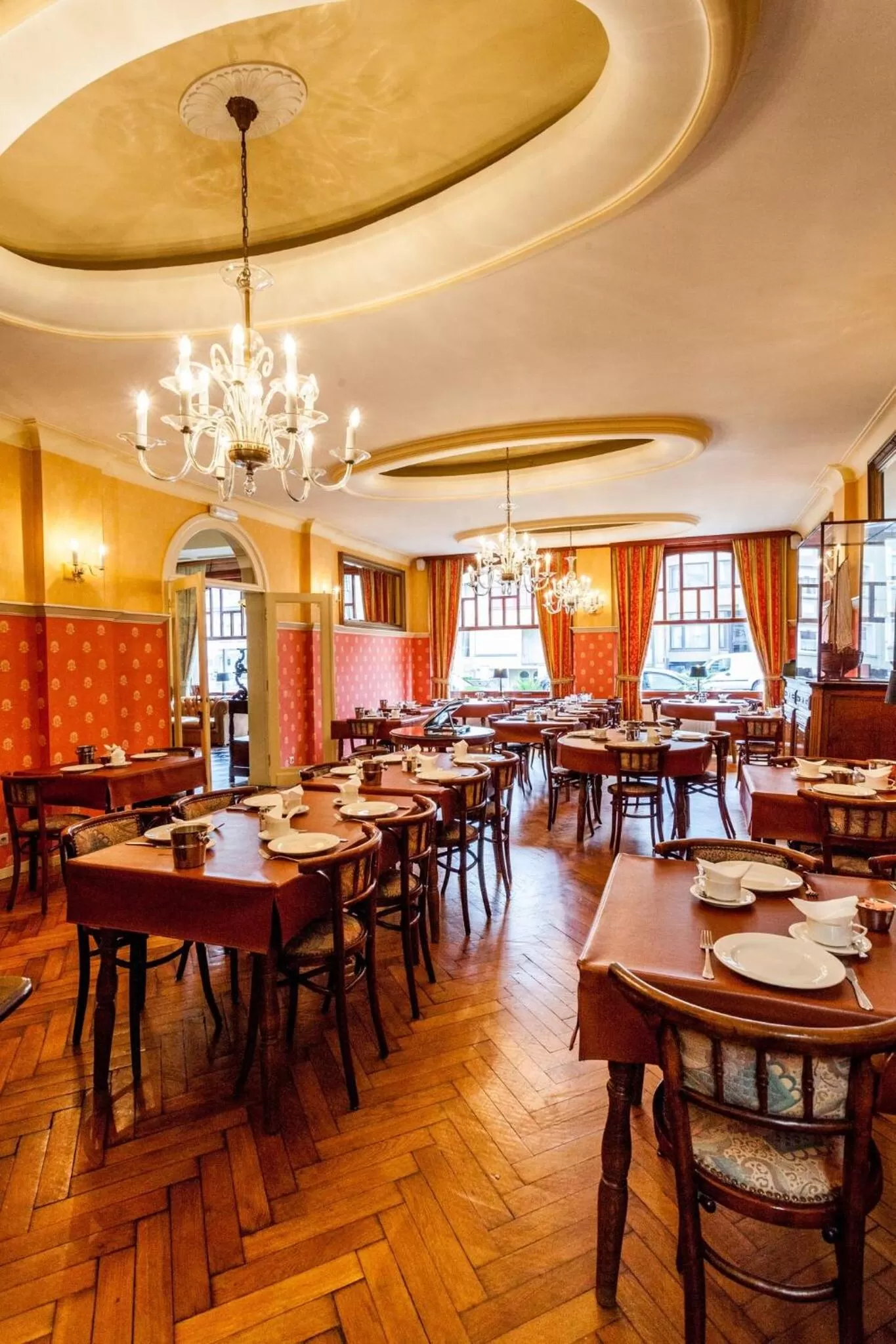 Breakfast in Avenue Hotel by F-Hotels