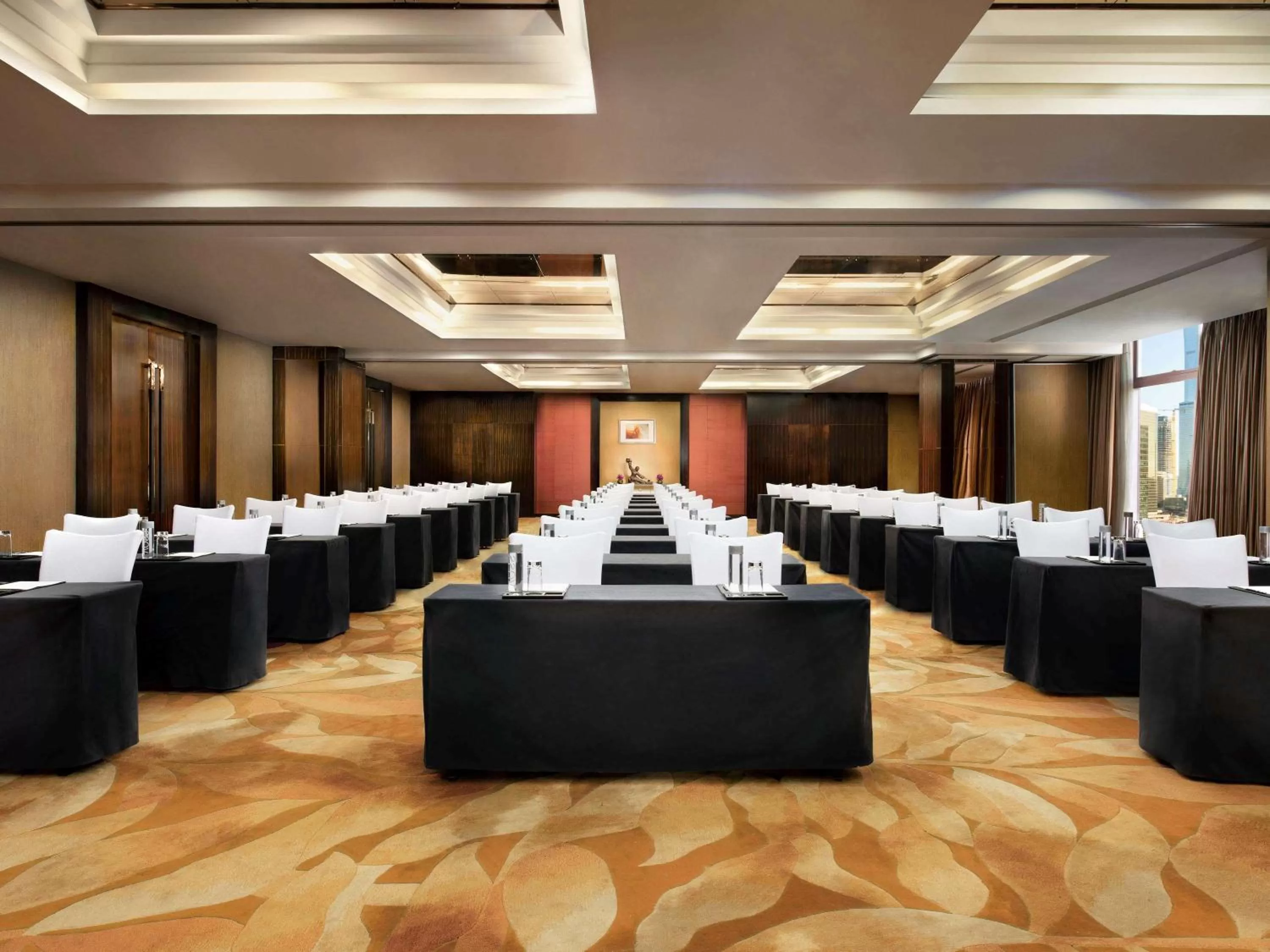 On site in Fairmont Beijing - 20 minutes to Forbidden City by metro