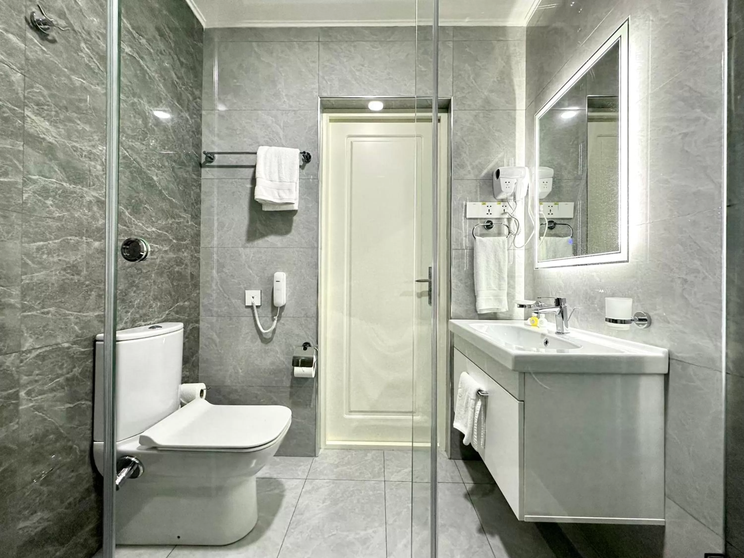 Shower in Garnet Hotel Tashkent