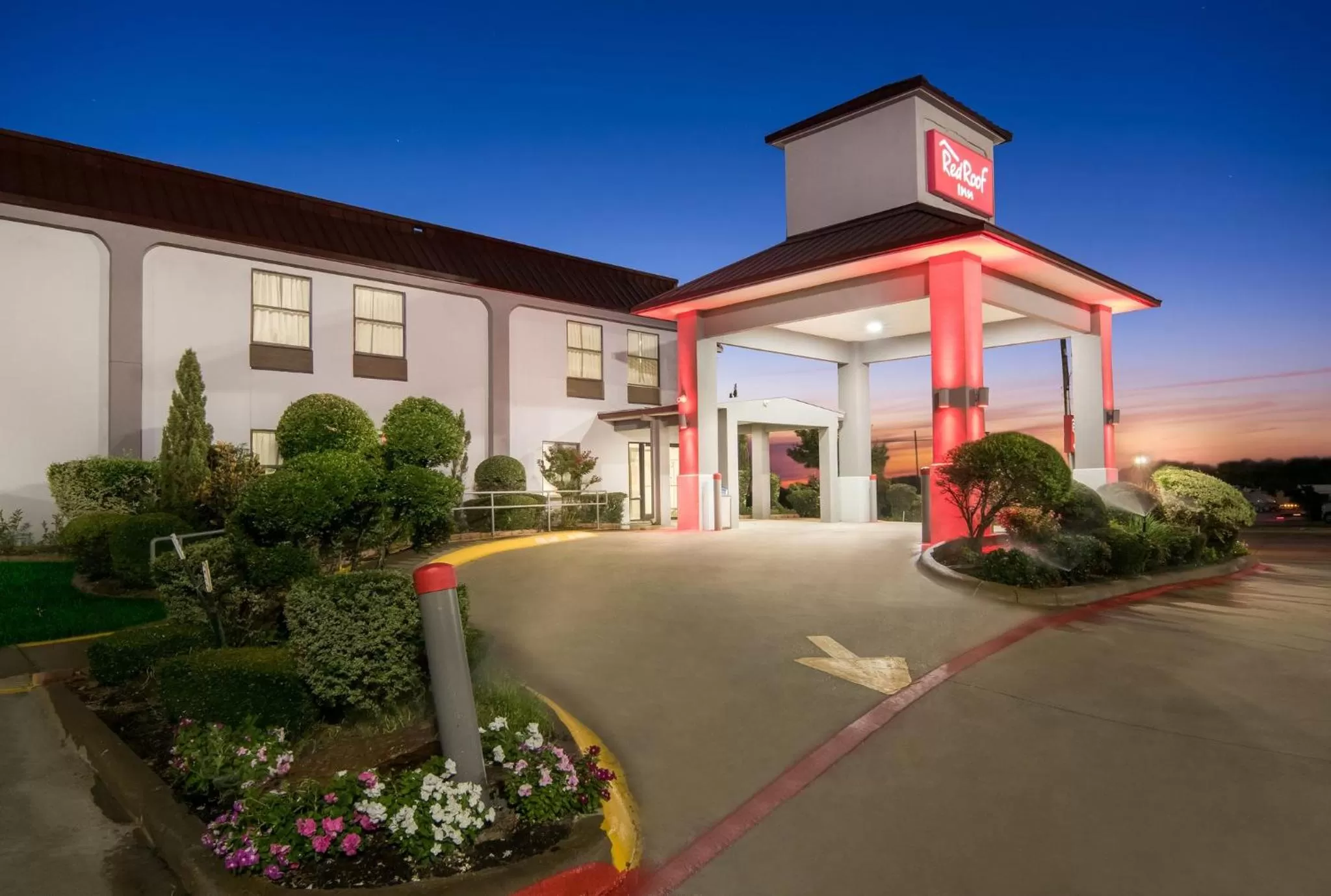 Property building in Red Roof Inn Terrell