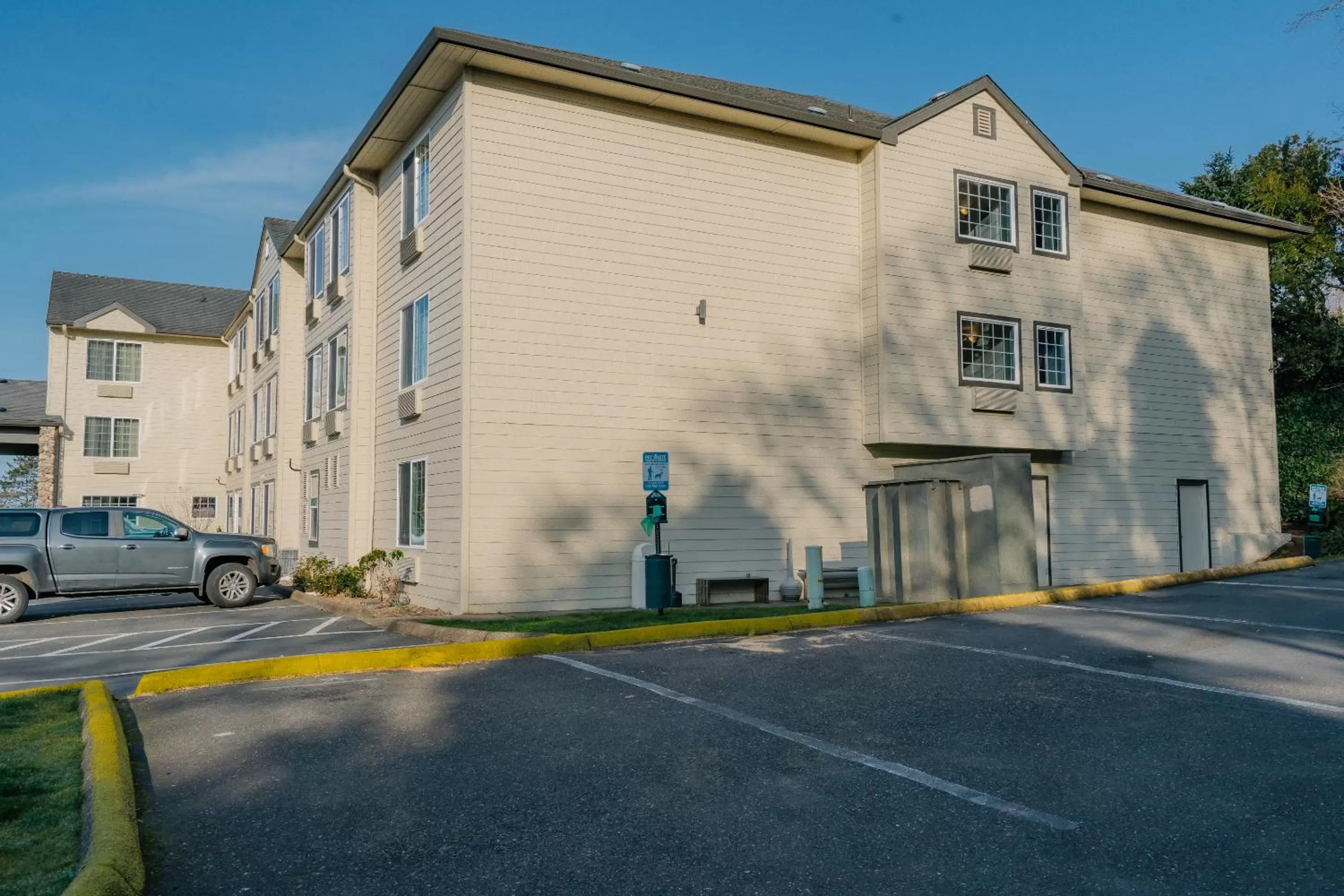 Pets in The Ashley Inn & Suites