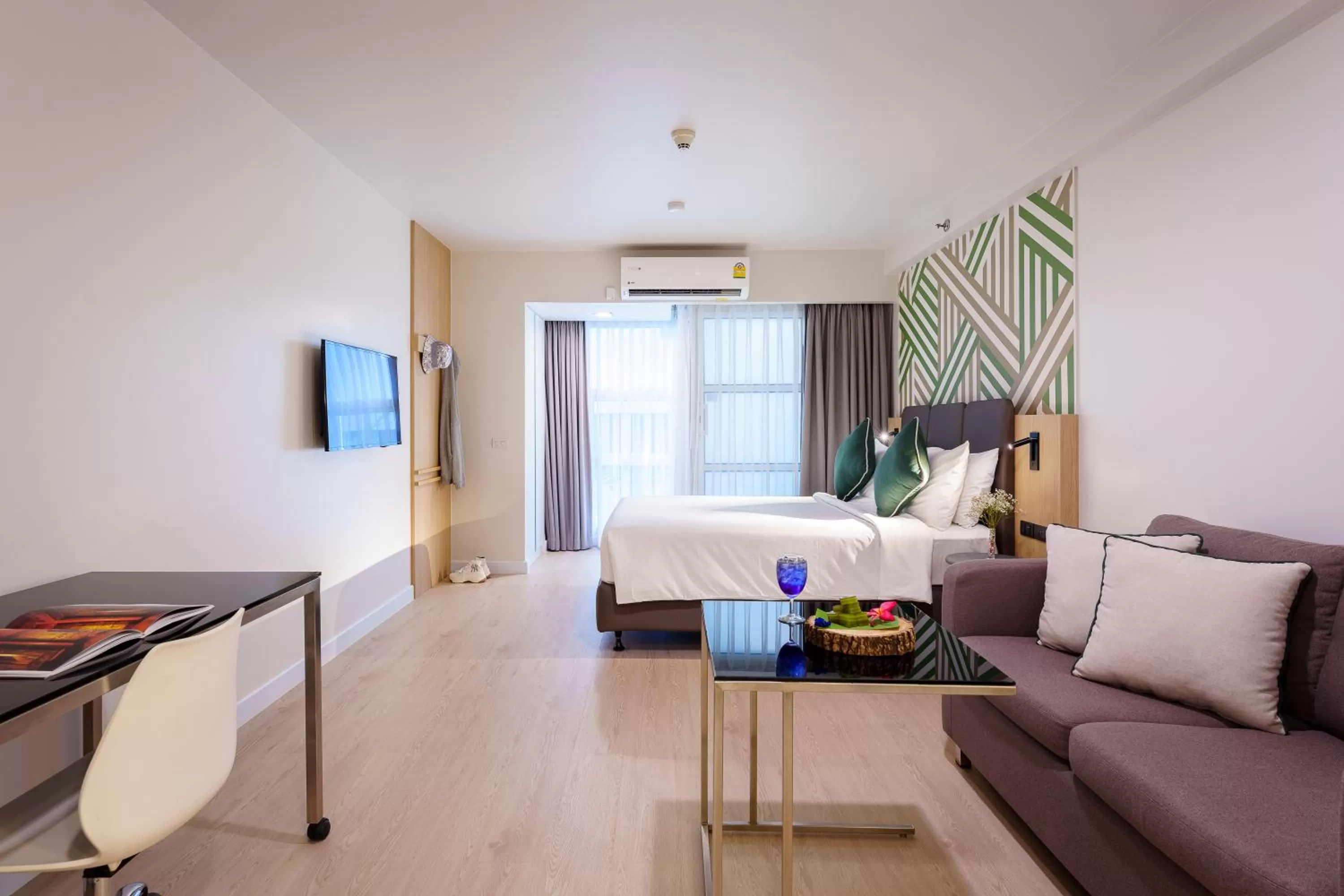 Bedroom, Bed in Citadines Sukhumvit 16 Bangkok