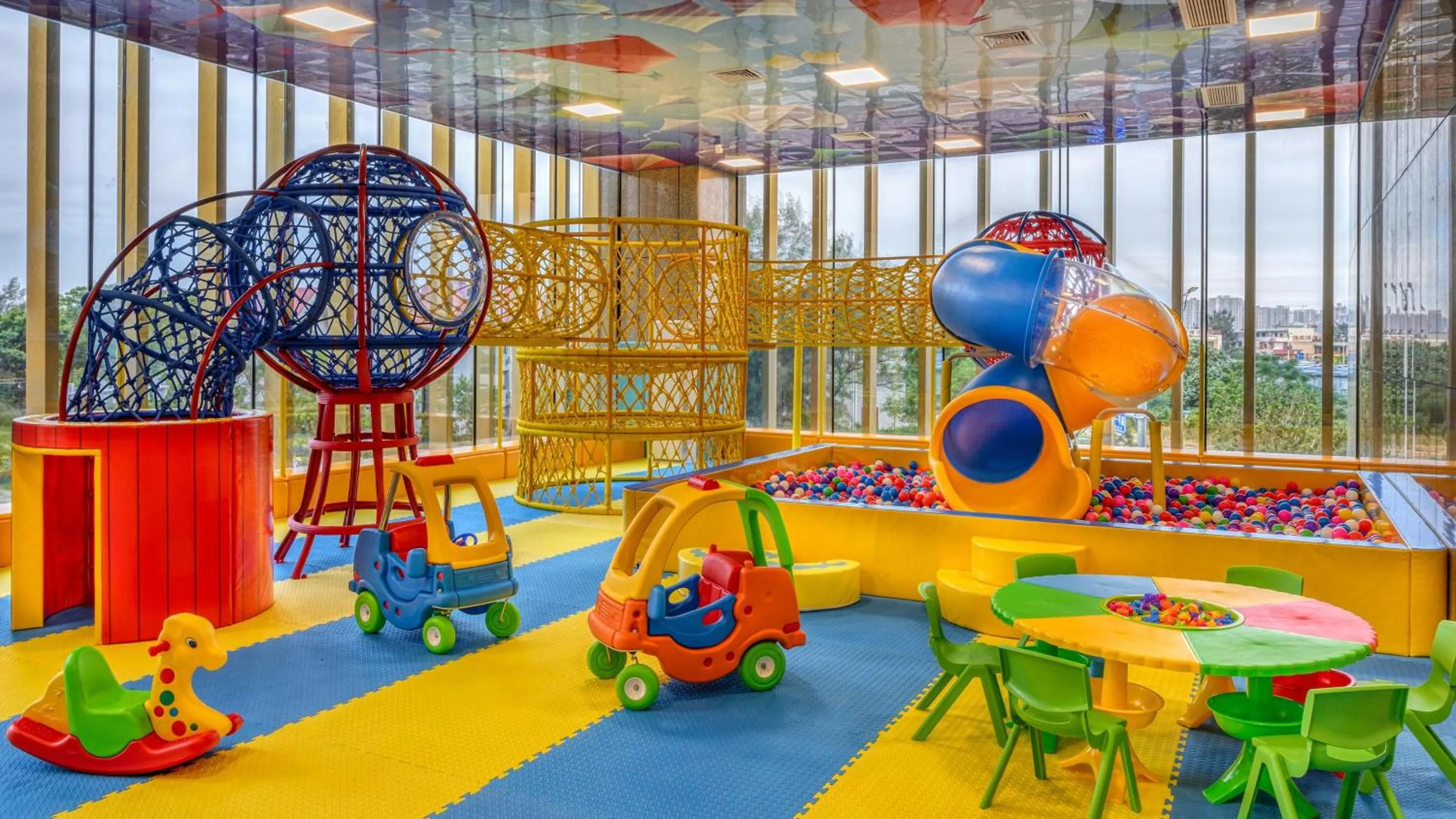 Fitness centre/facilities in Crowne Plaza Beihai Silver Beach by IHG