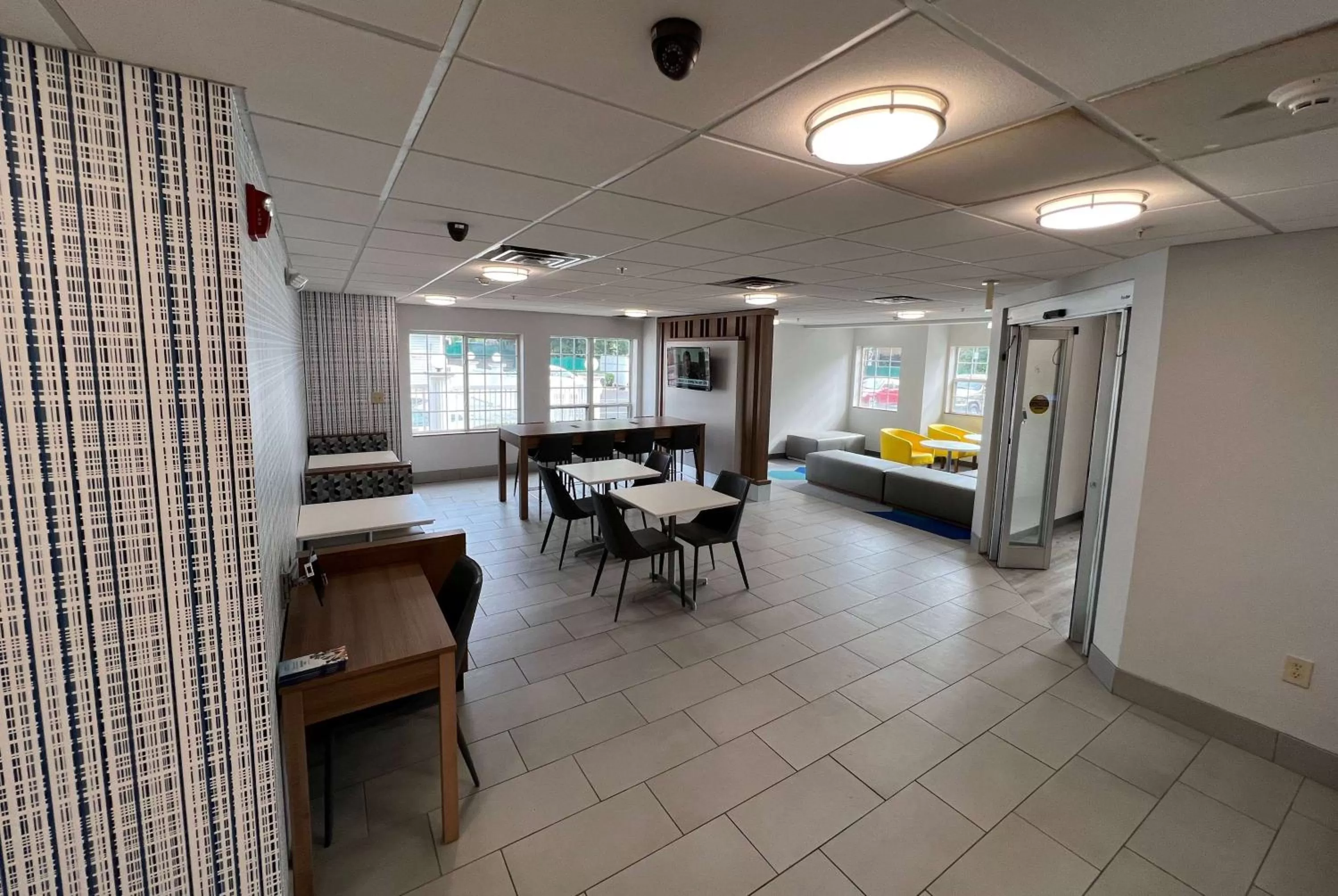 Lobby or reception in Microtel Inn & Suites by Wyndham Charlotte/Northlake