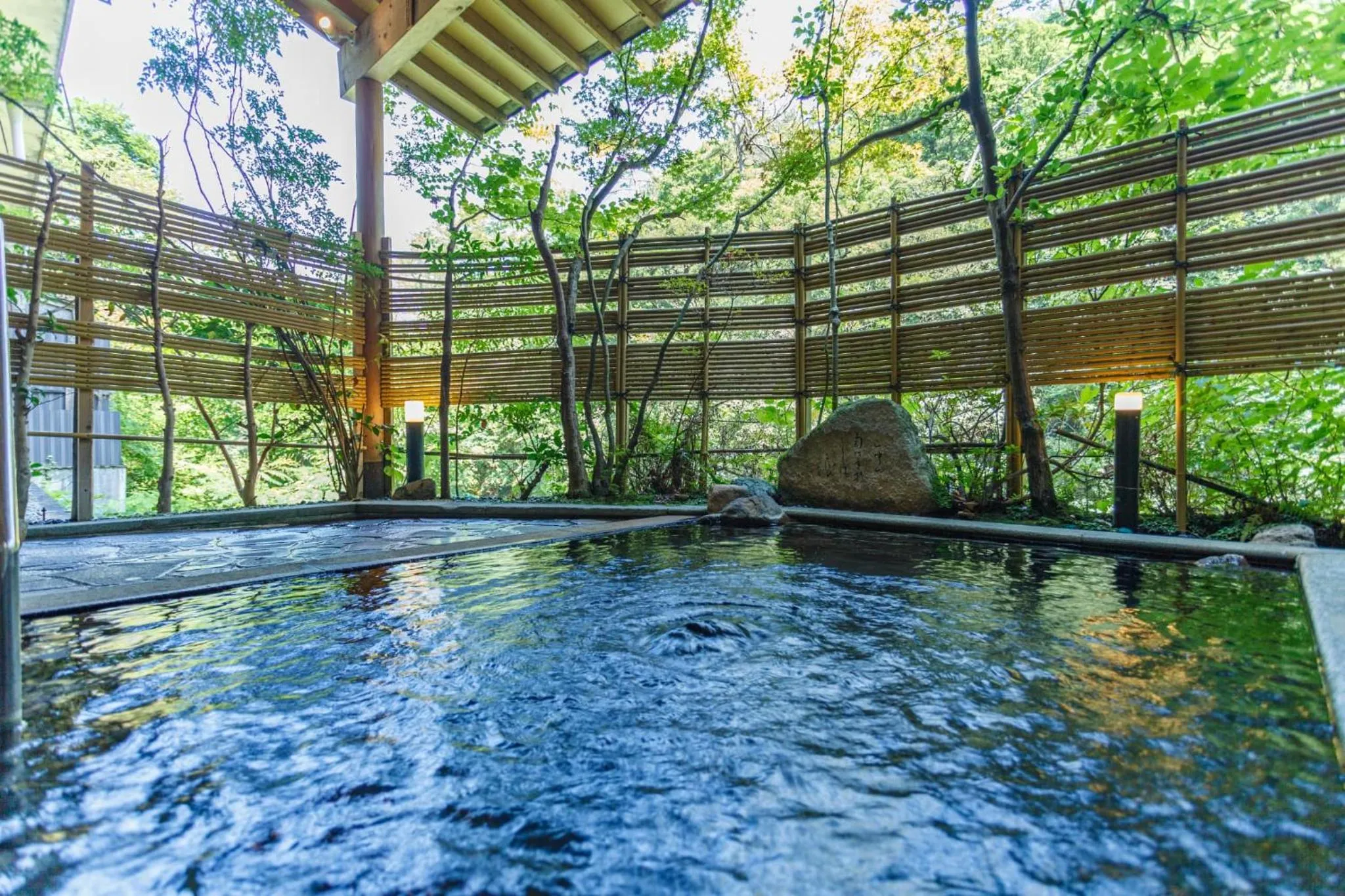 Hot Spring Bath in Shirasagiyu Tawaraya