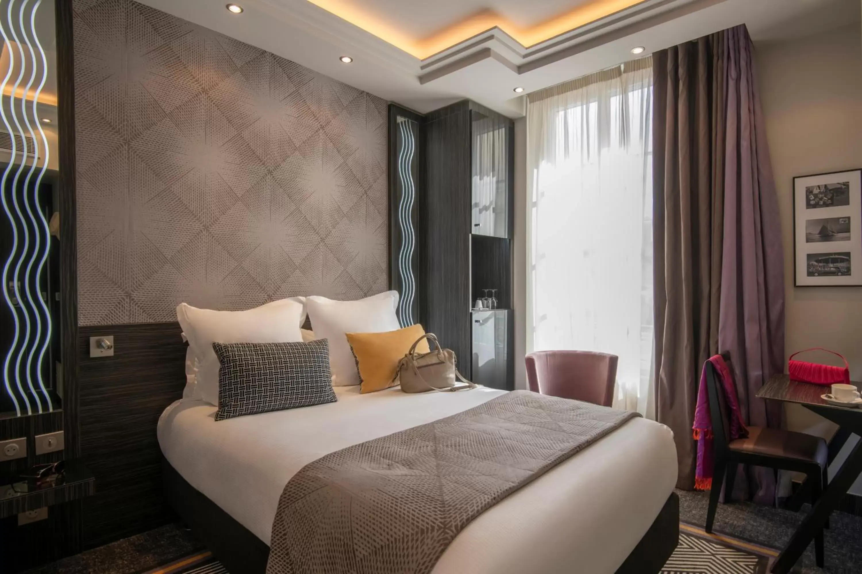 Superior Double Room with City View in BW Premier Collection Mondial Superior Double Room with City View in BW Premier Collection Mondial