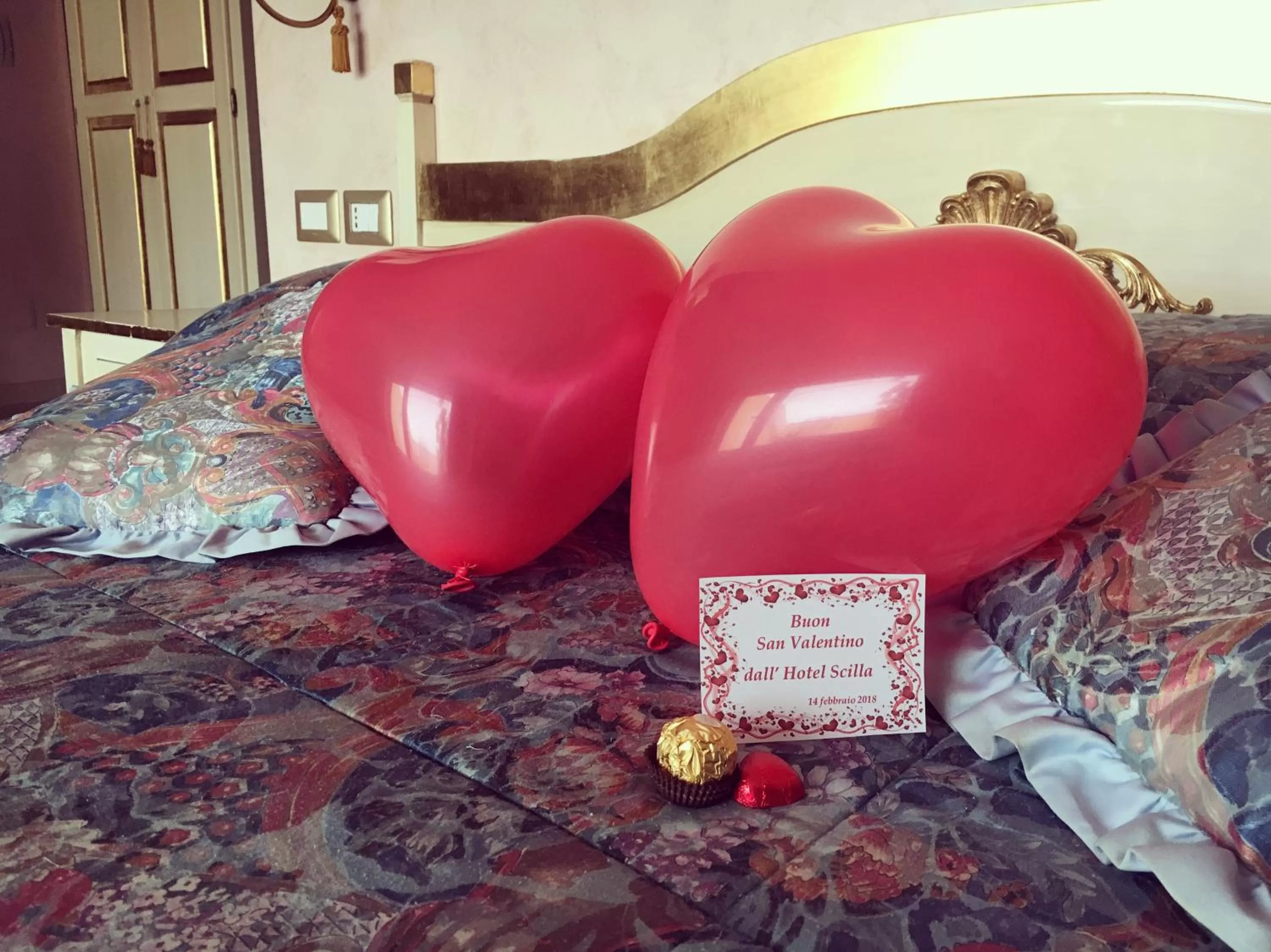 Decorative detail in Hotel Scilla