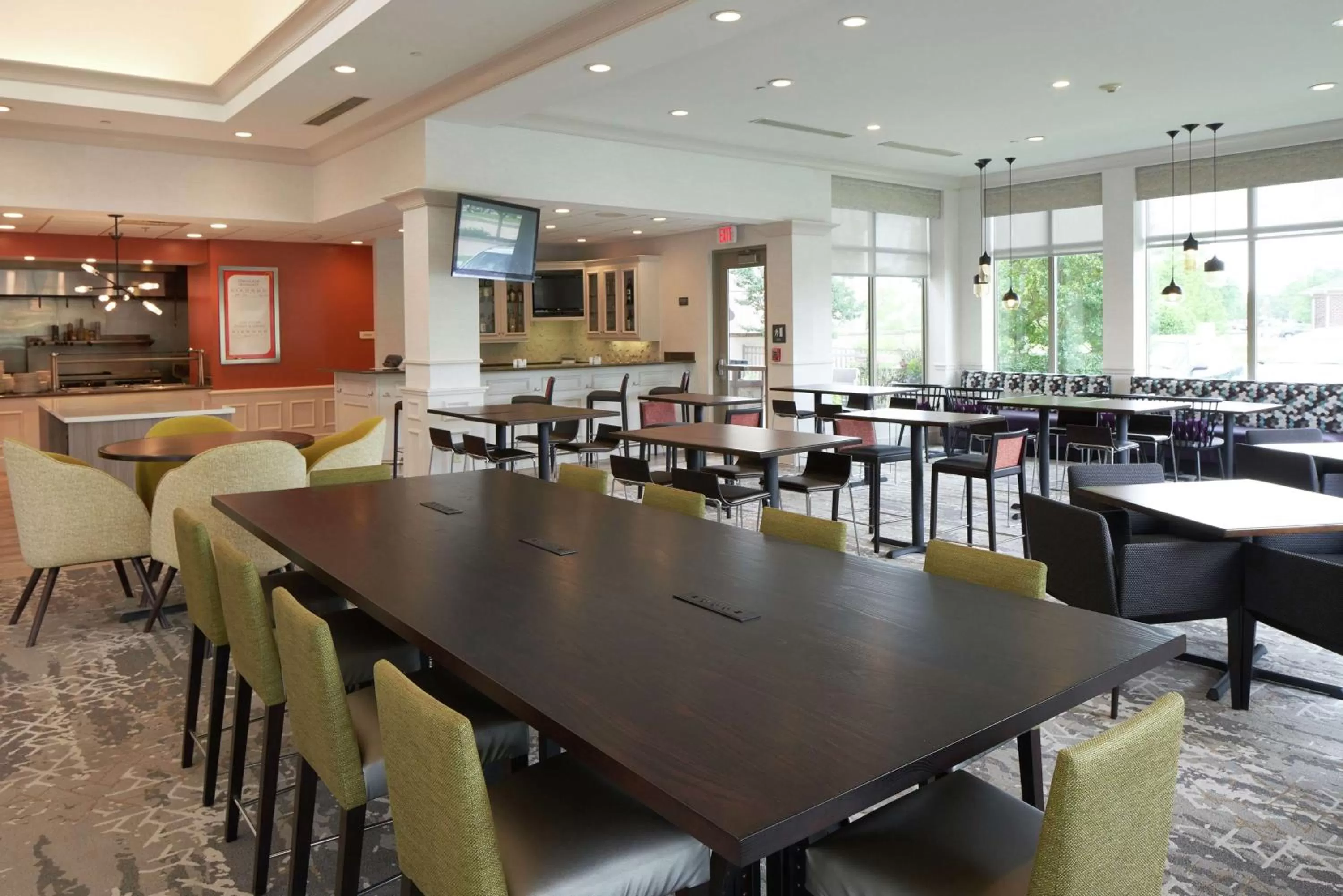 Restaurant/places to eat in Hilton Garden Inn Evansville