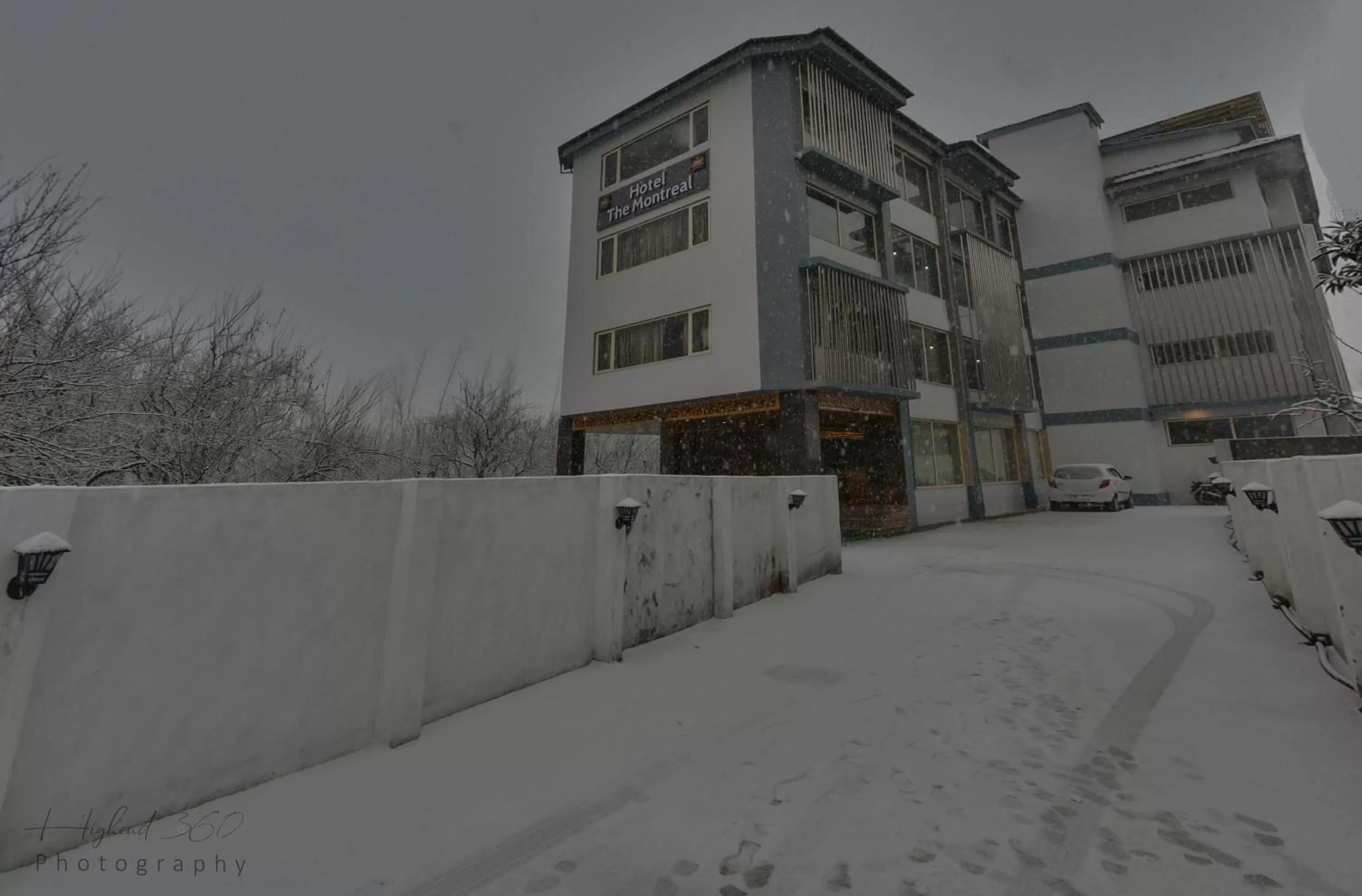 Property building, Winter in Hotel The Montreal