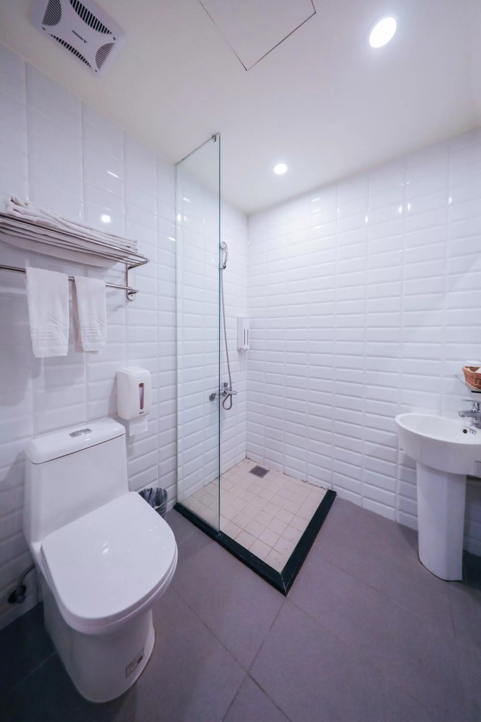 Shower in Skyone Hotel