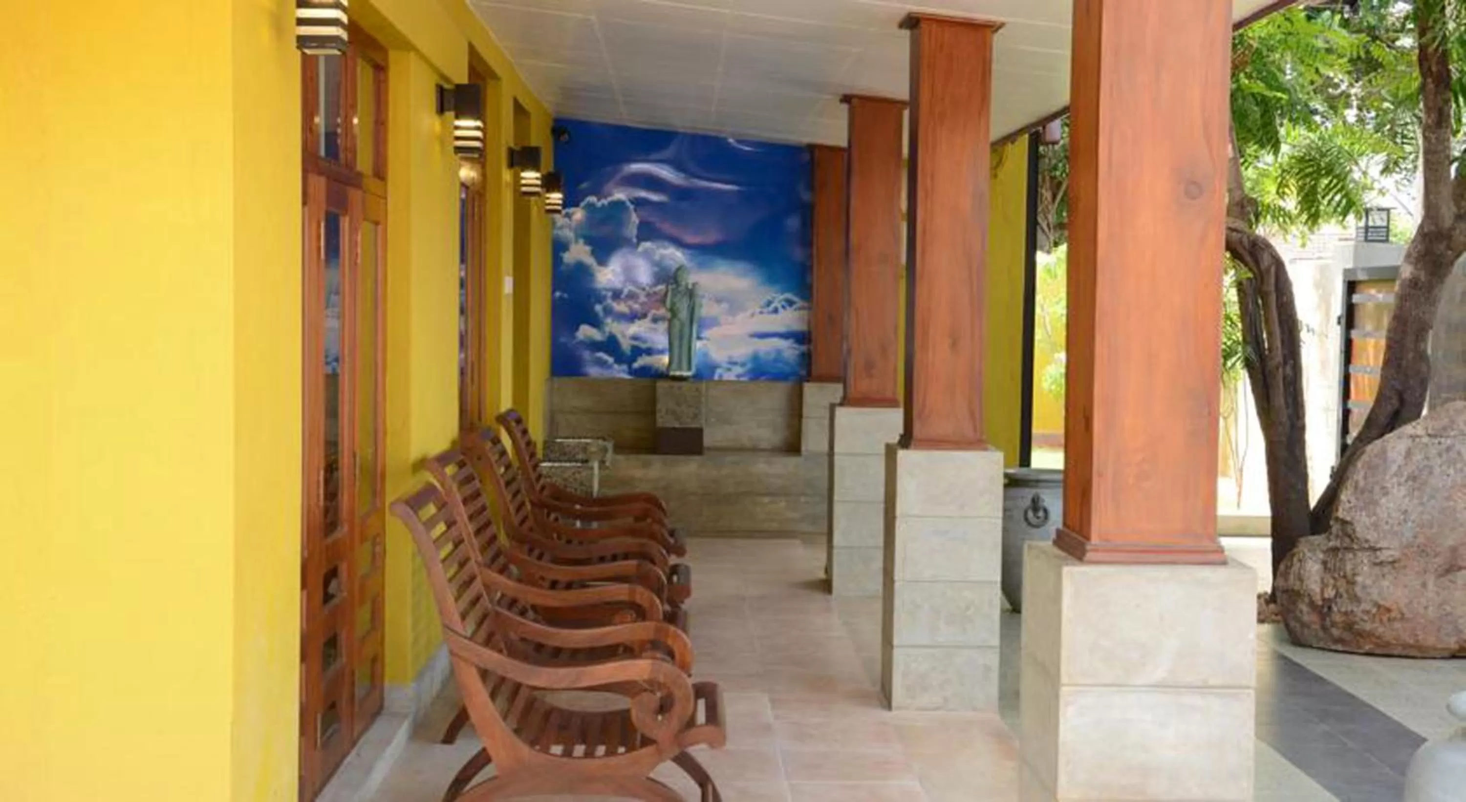 Patio in Inlak Garden Hotel