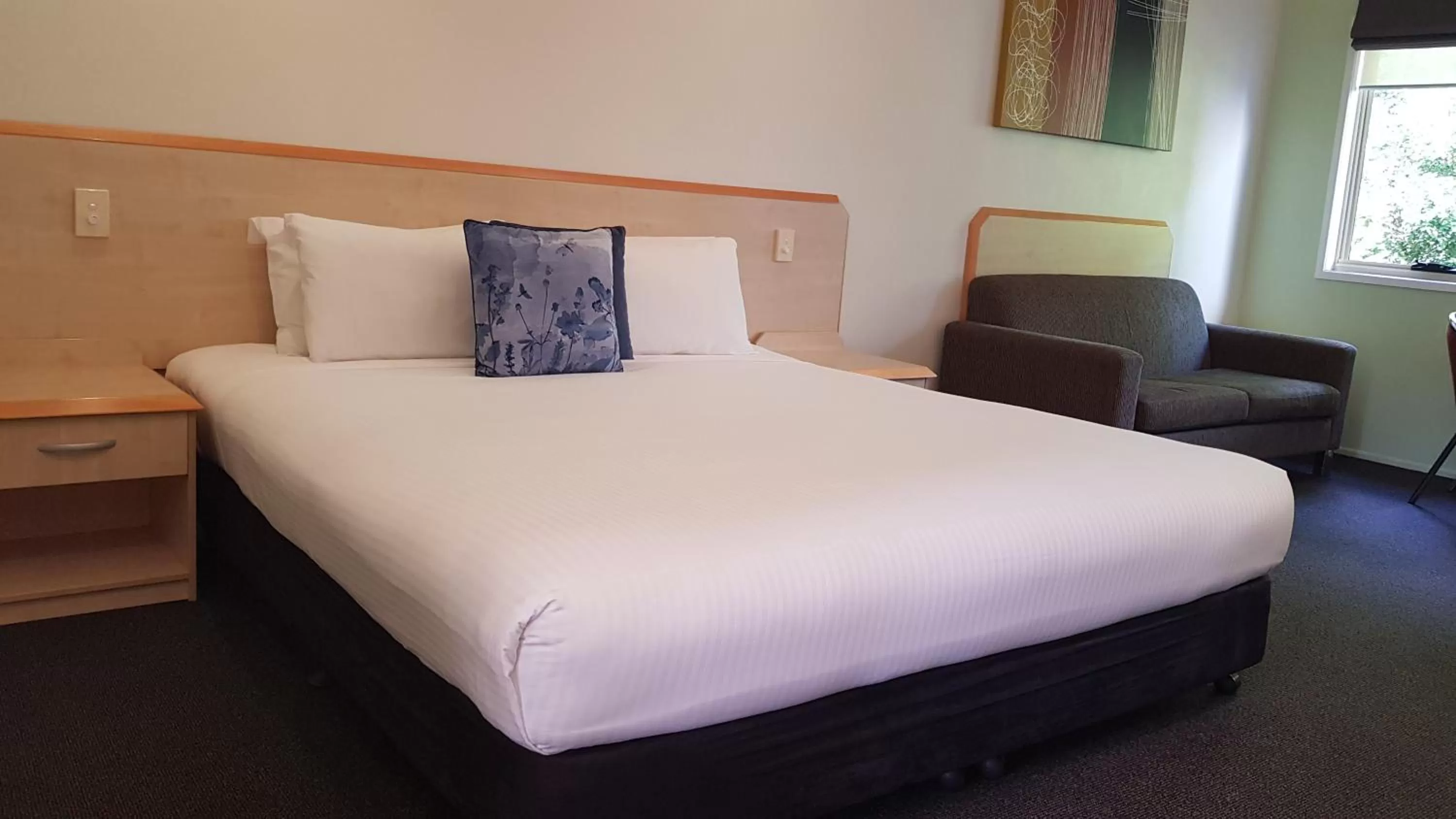 Bed in Red Bridge Motor Inn